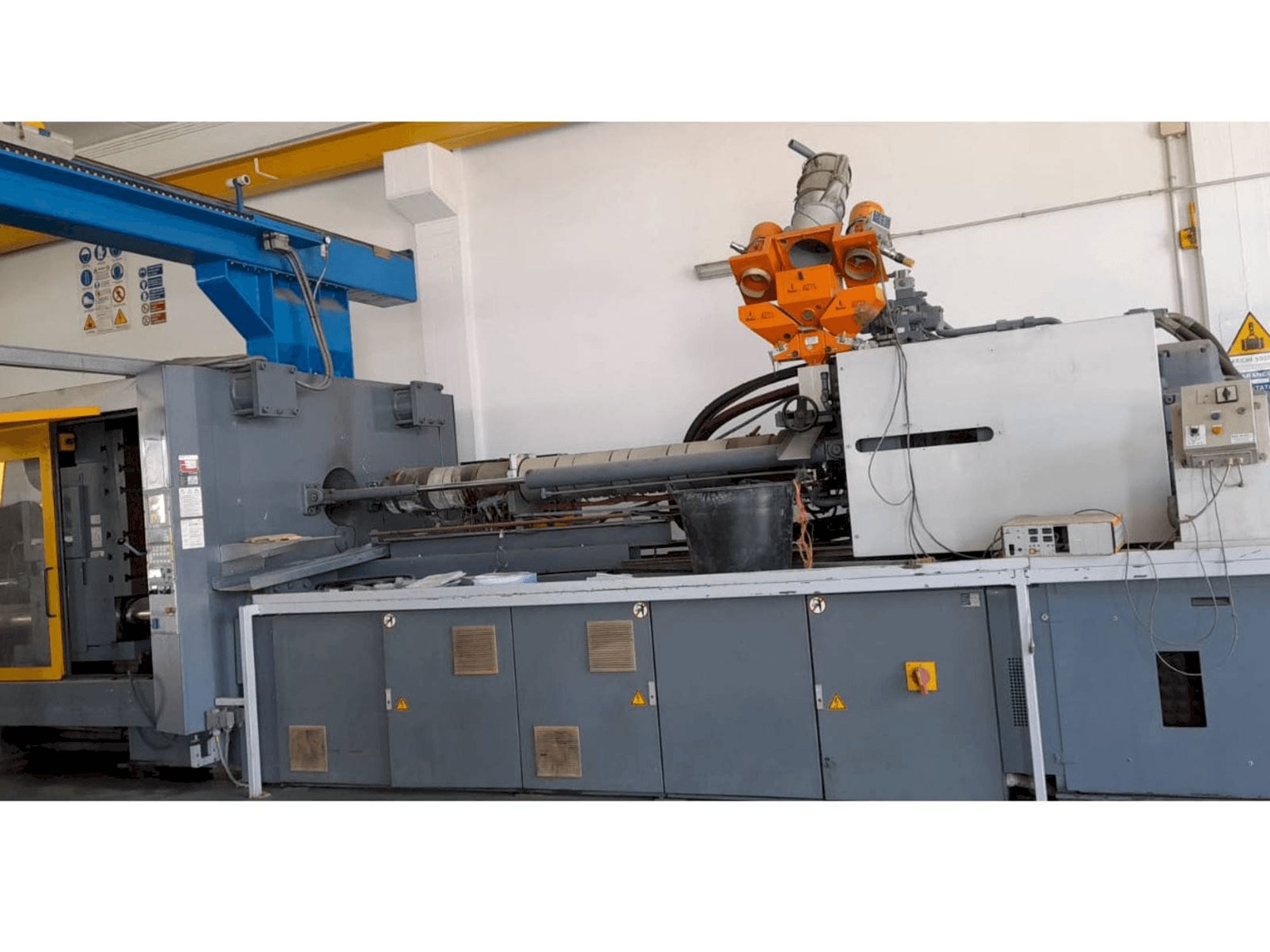 Front view of Battenfeld BA 1000/12000 HM machine