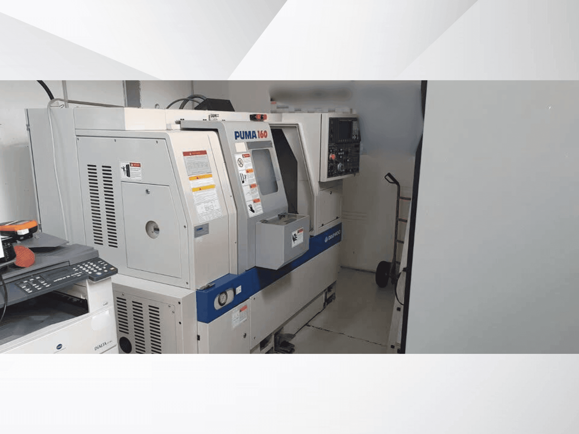 Front view of DAEWOO Puma 160 machine