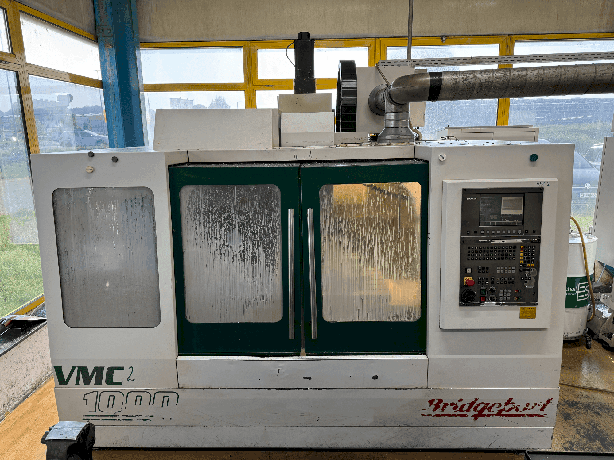 Front view of Bridgeport VMC 1000/22 machine