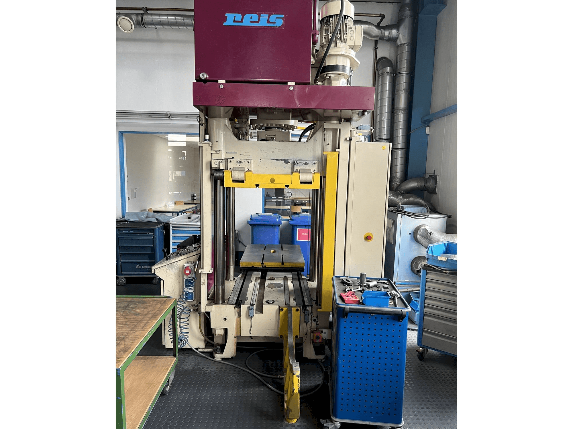 Front view of Reis Tus 80-100 machine