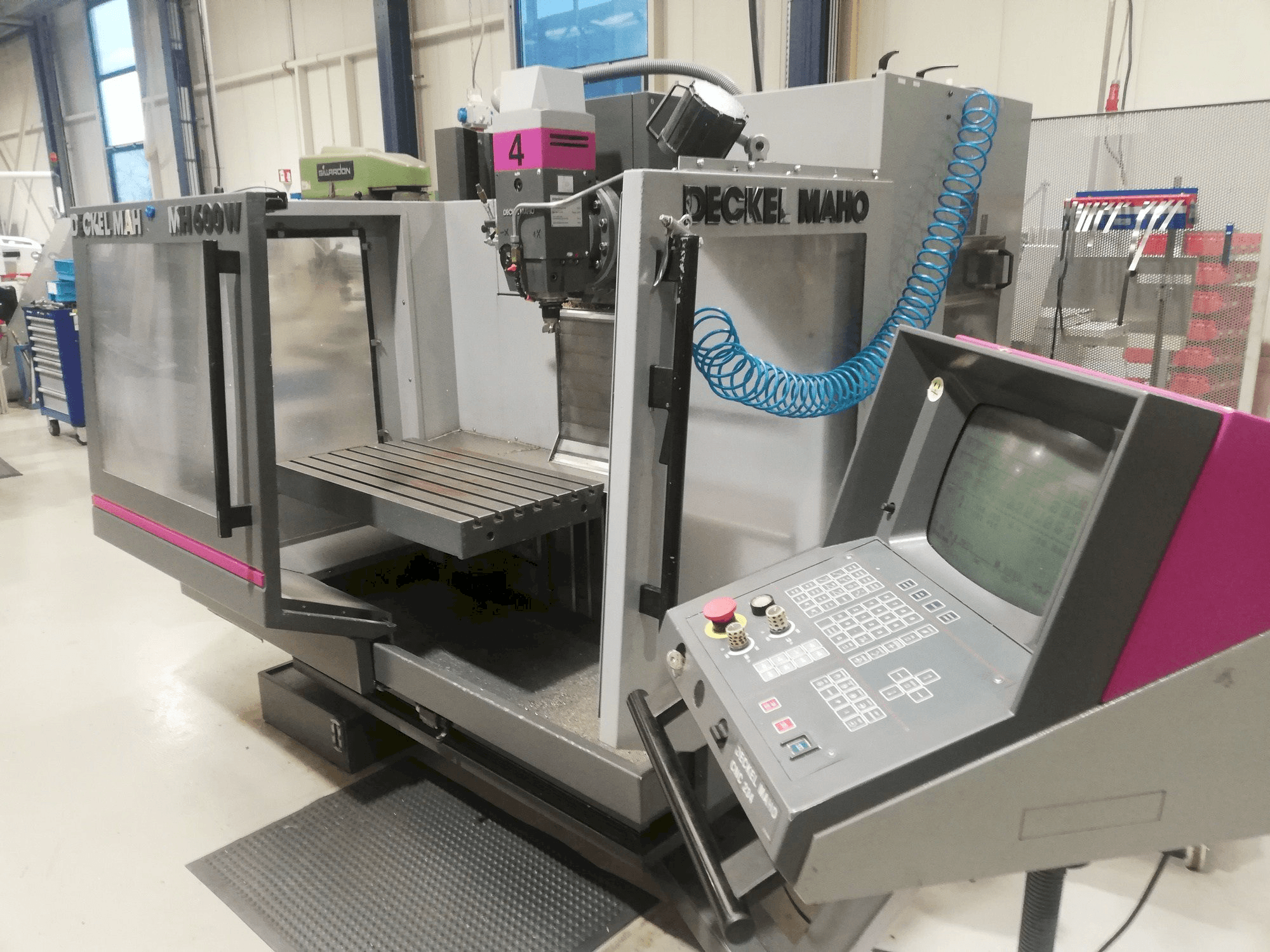 Front view of DECKEL MAHO MH 600W machine