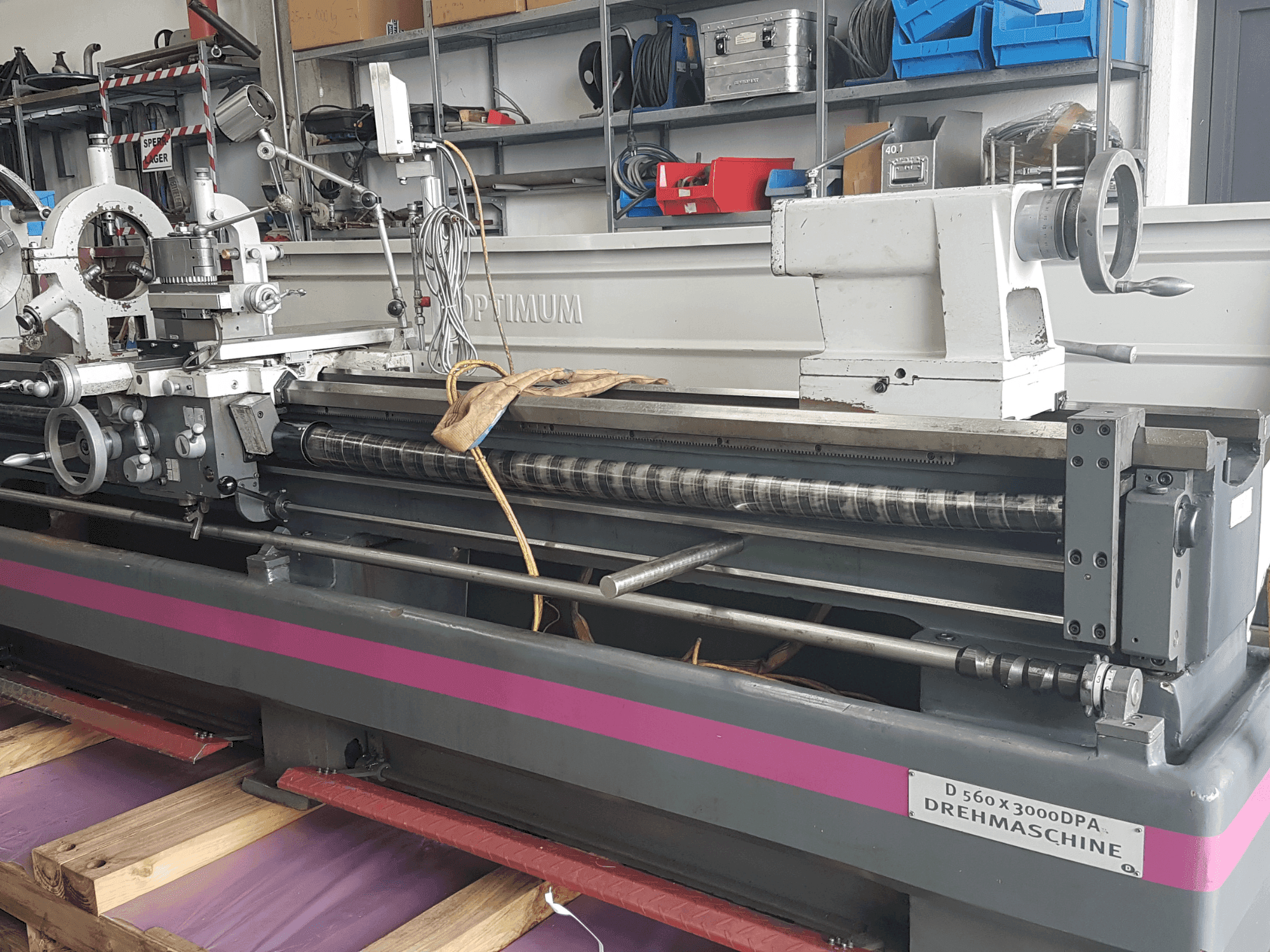 Front view of Optimum D 5600x3000 machine