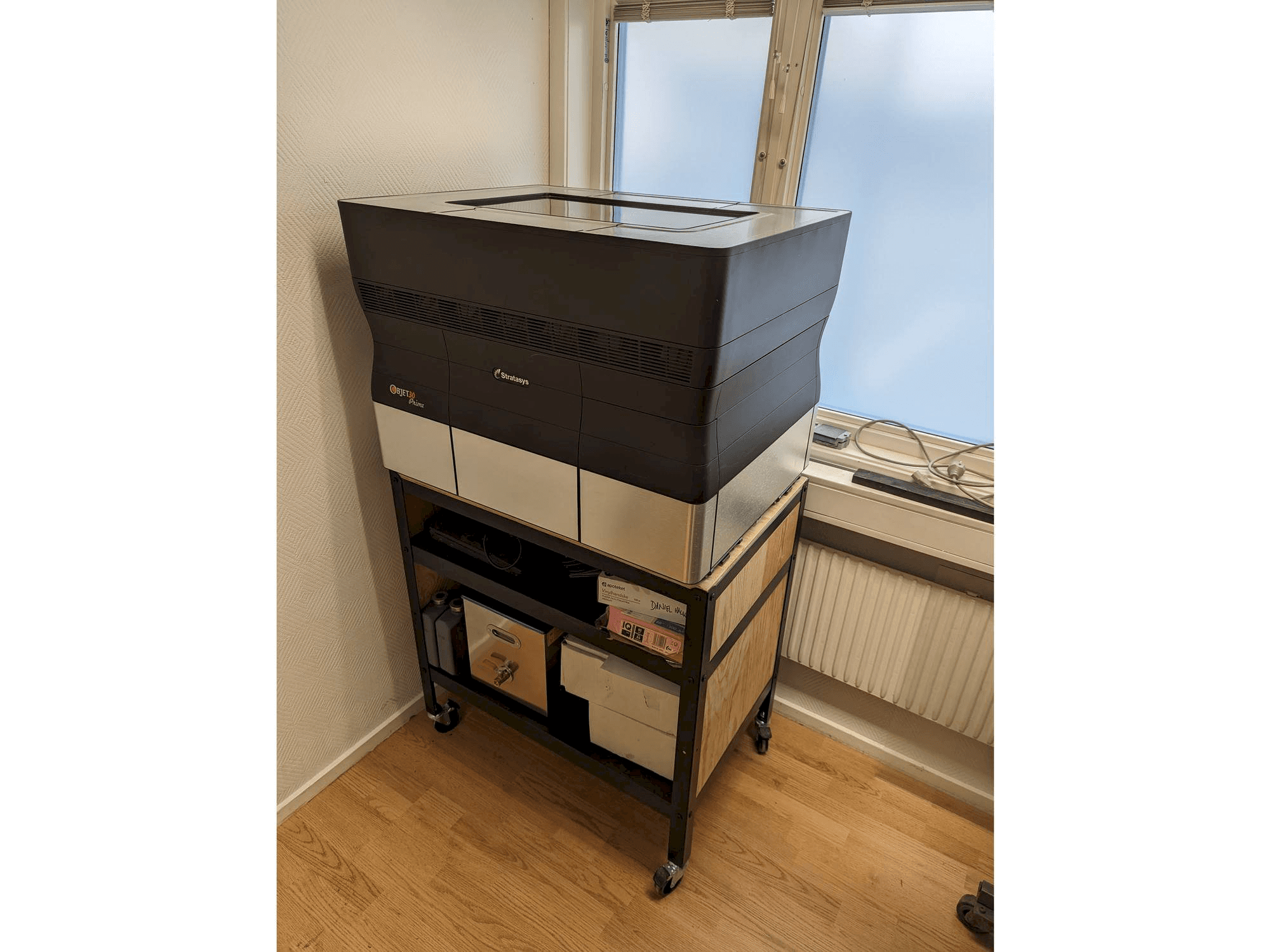 Front view of Stratasys objet30 V3 pro machine