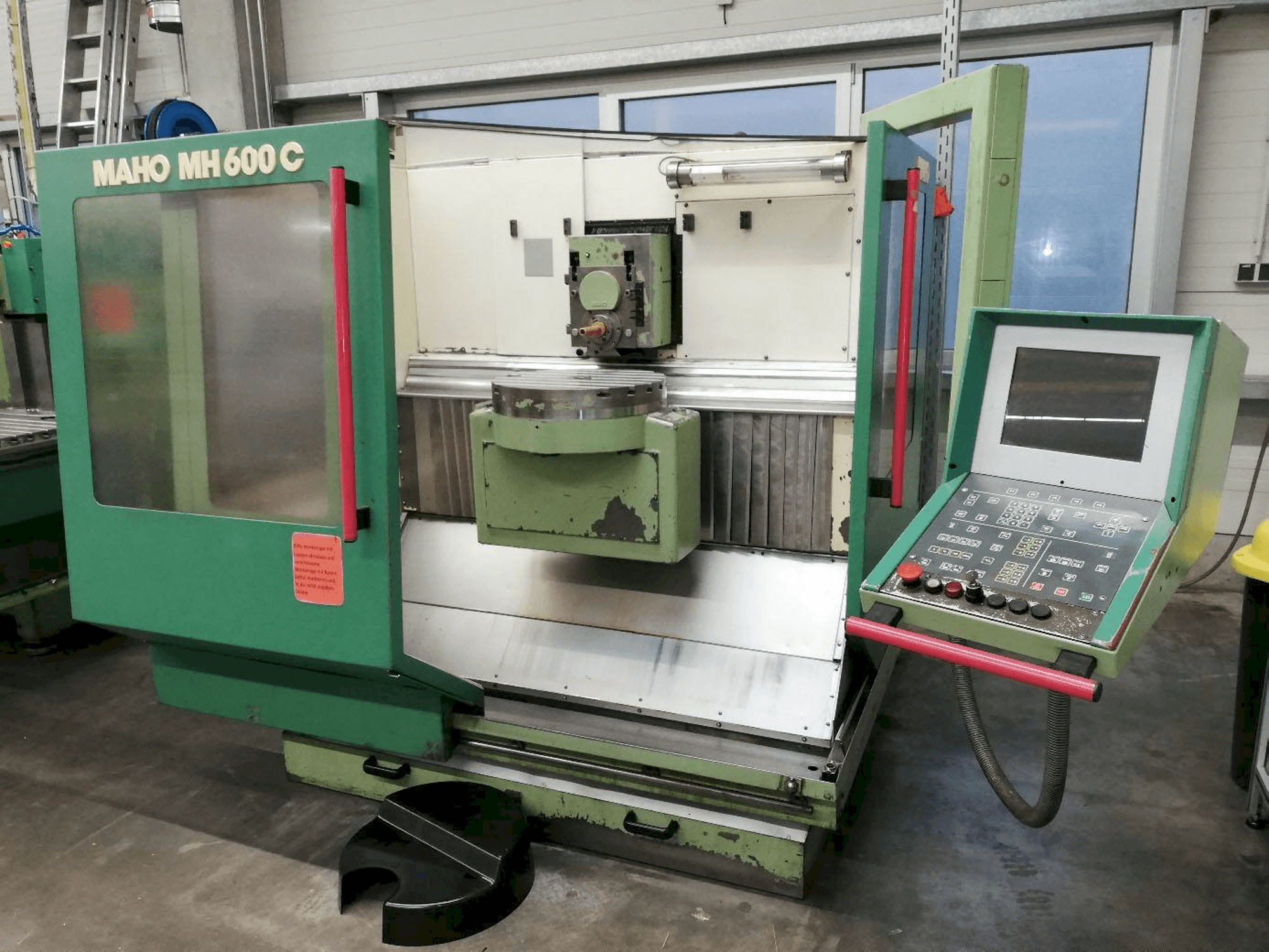 Left side view of Maho MH 600 C machine