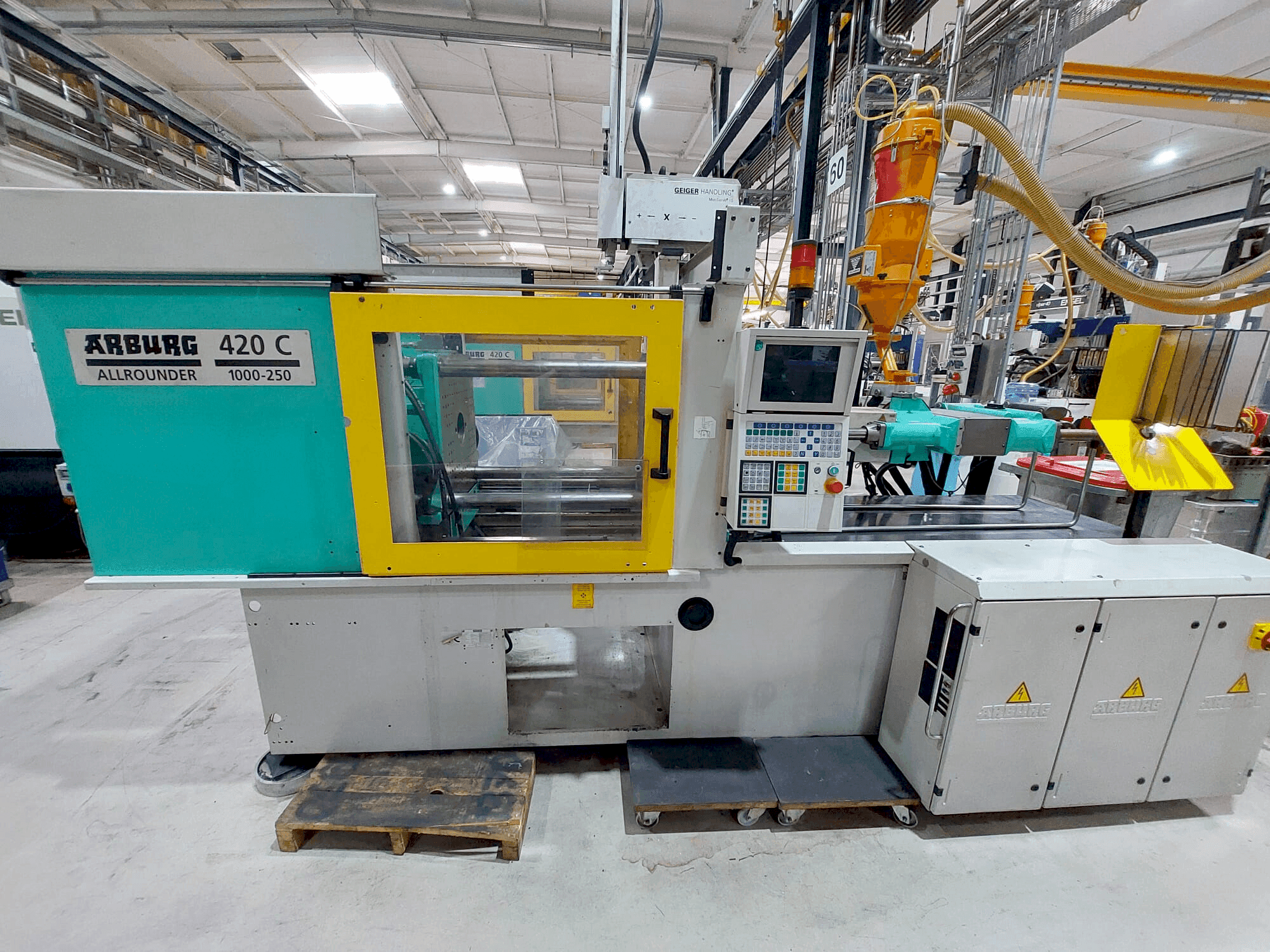 Front view of Arburg 420C-1000-250 machine