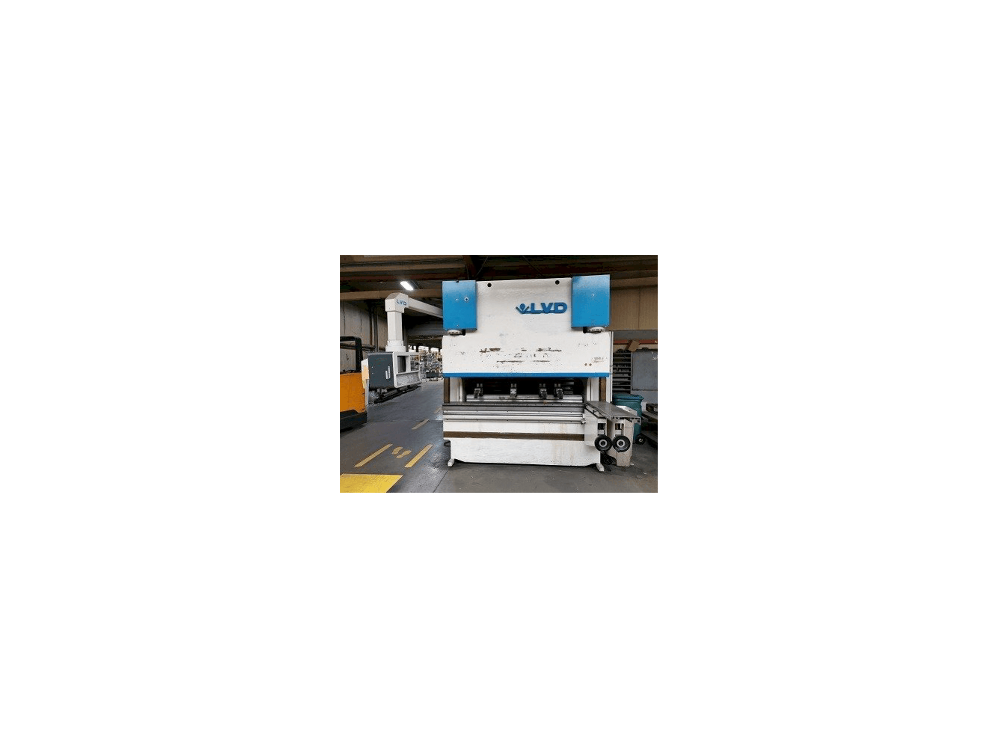 Front view of LVD PPEB 100/25 MNC machine