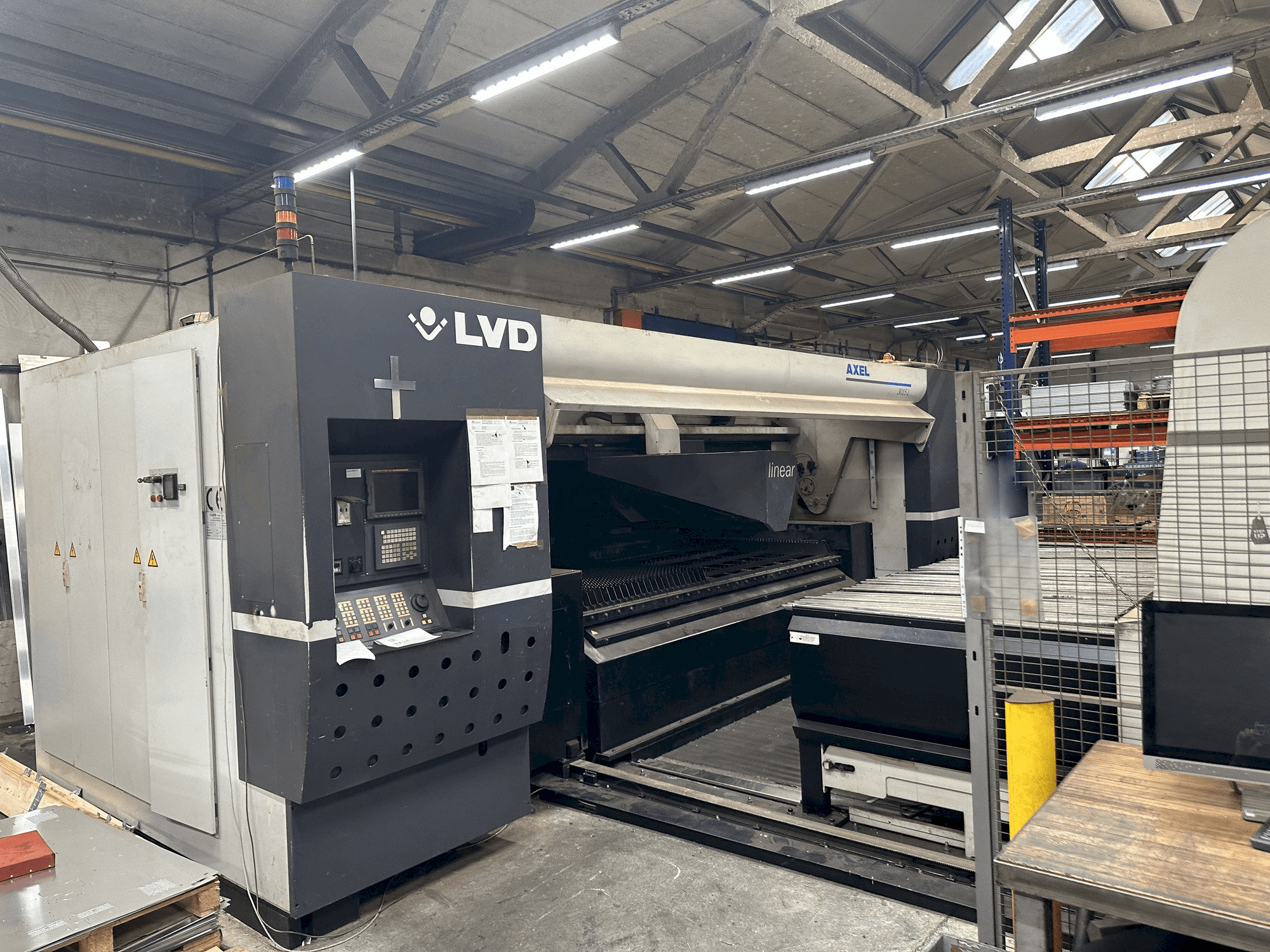 Front view of LVD Axel 3015 machine