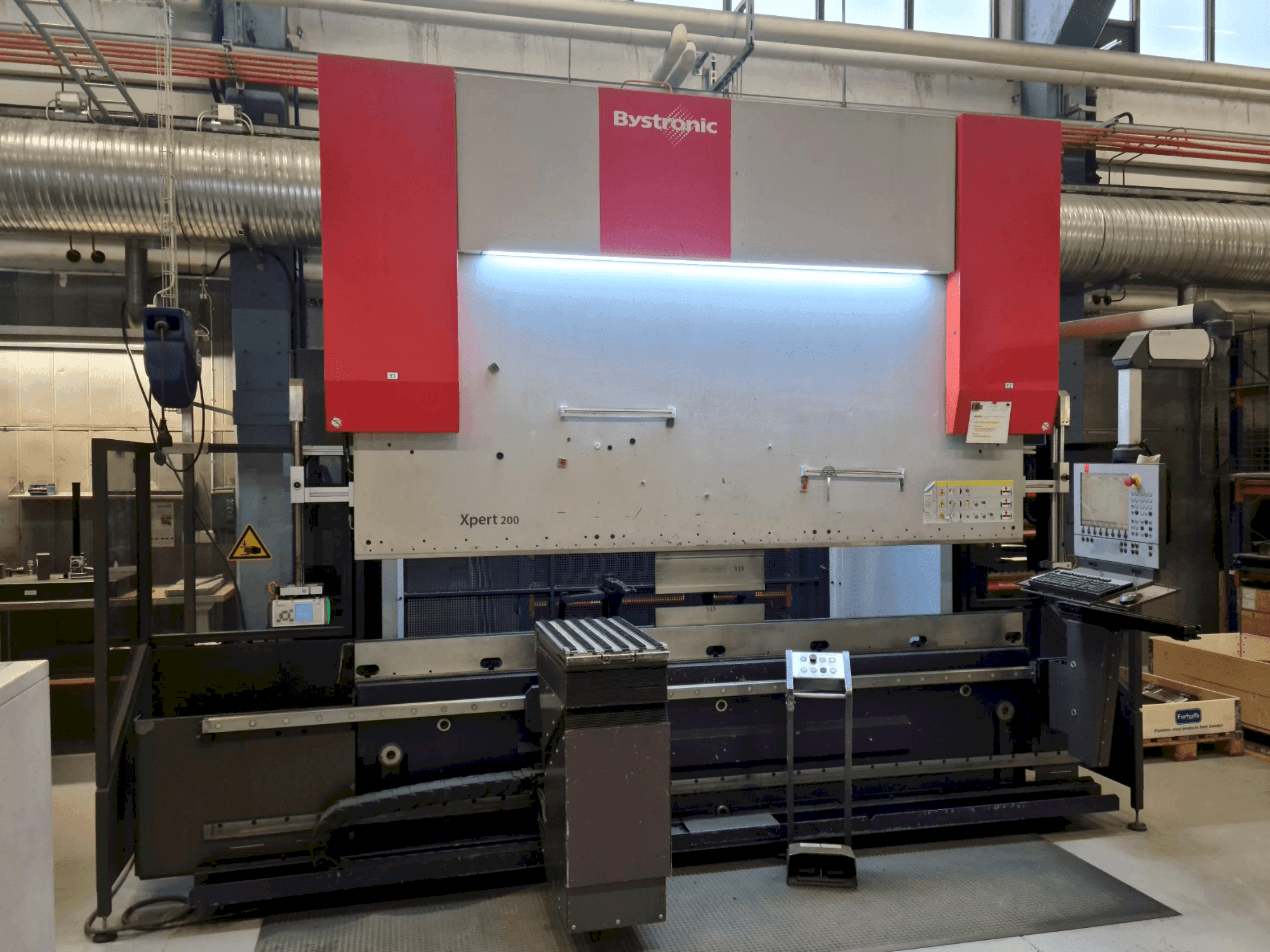 Front view of Bystronic Xpert 200 x 3100 machine