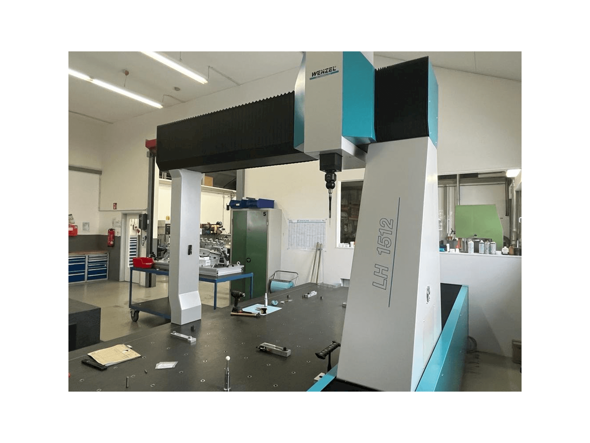 Front view of Wenzel LH 1512 machine