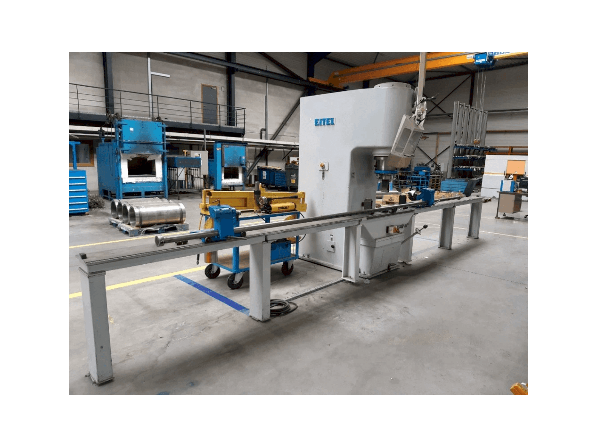 Front view of EITEL-PRESS RP 100 machine