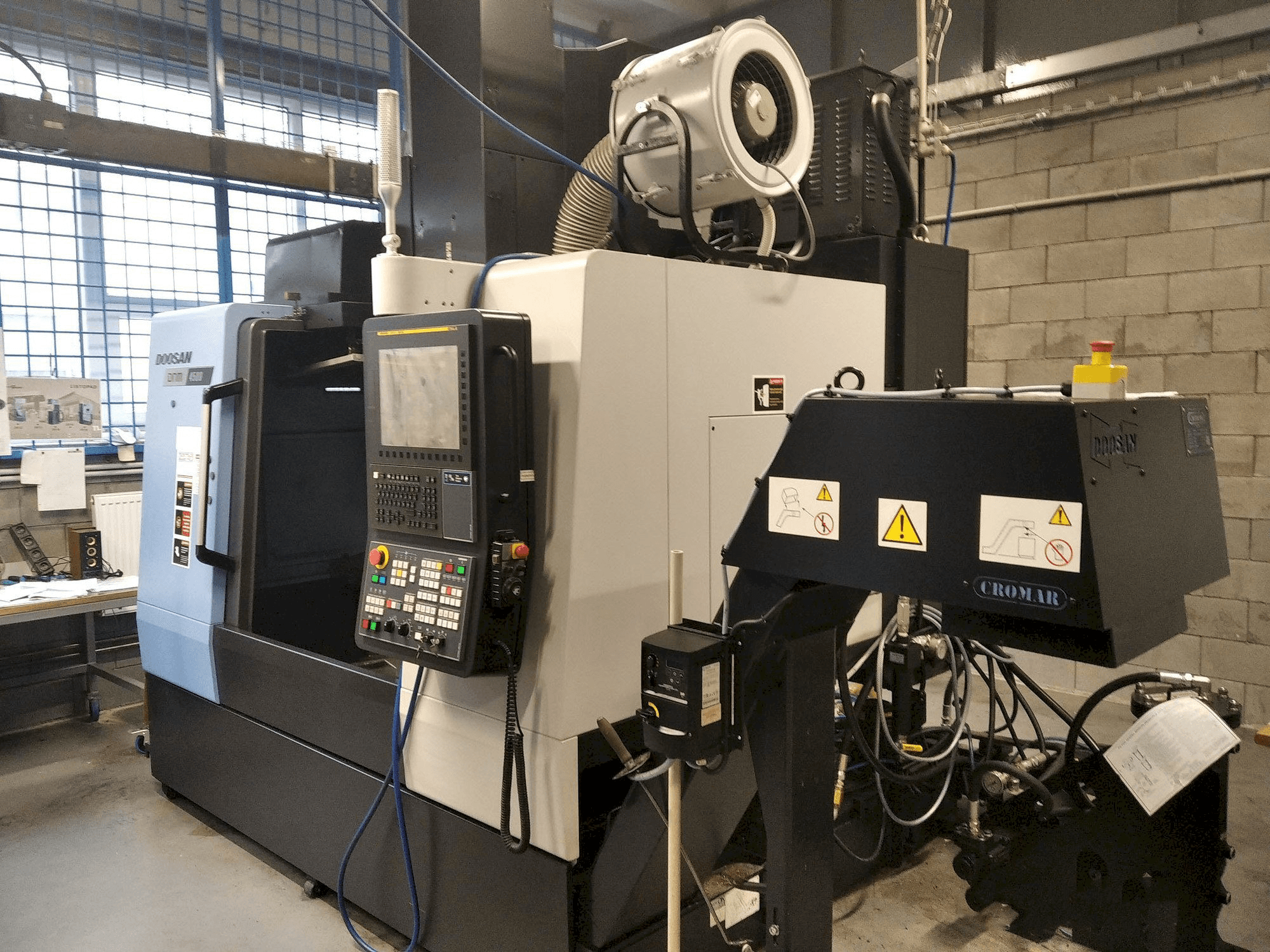 Front view of DOOSAN DNM 4500 machine