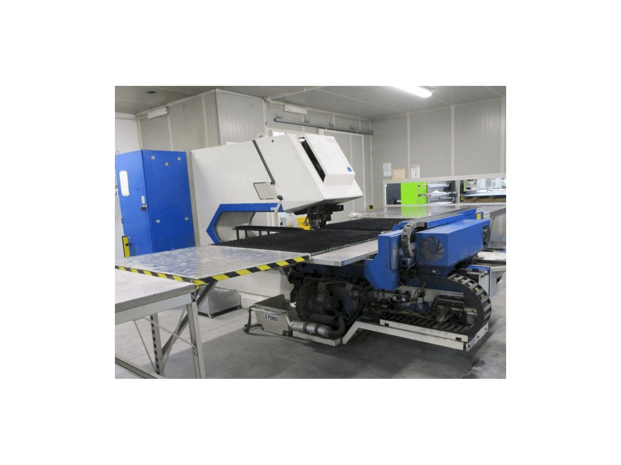 Front view of Trumpf Trumatic 2000R machine