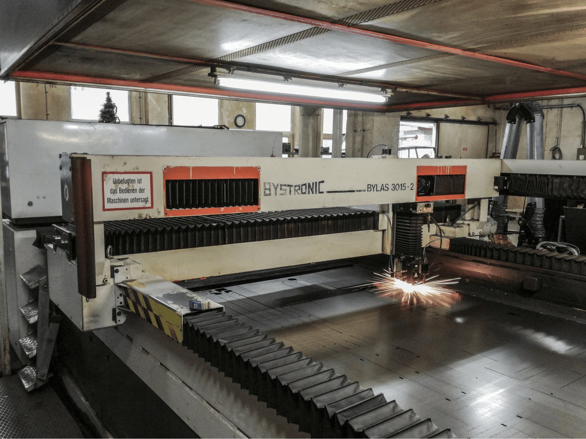 Left view 1 of Bystronic Bylas 3015-2 machine