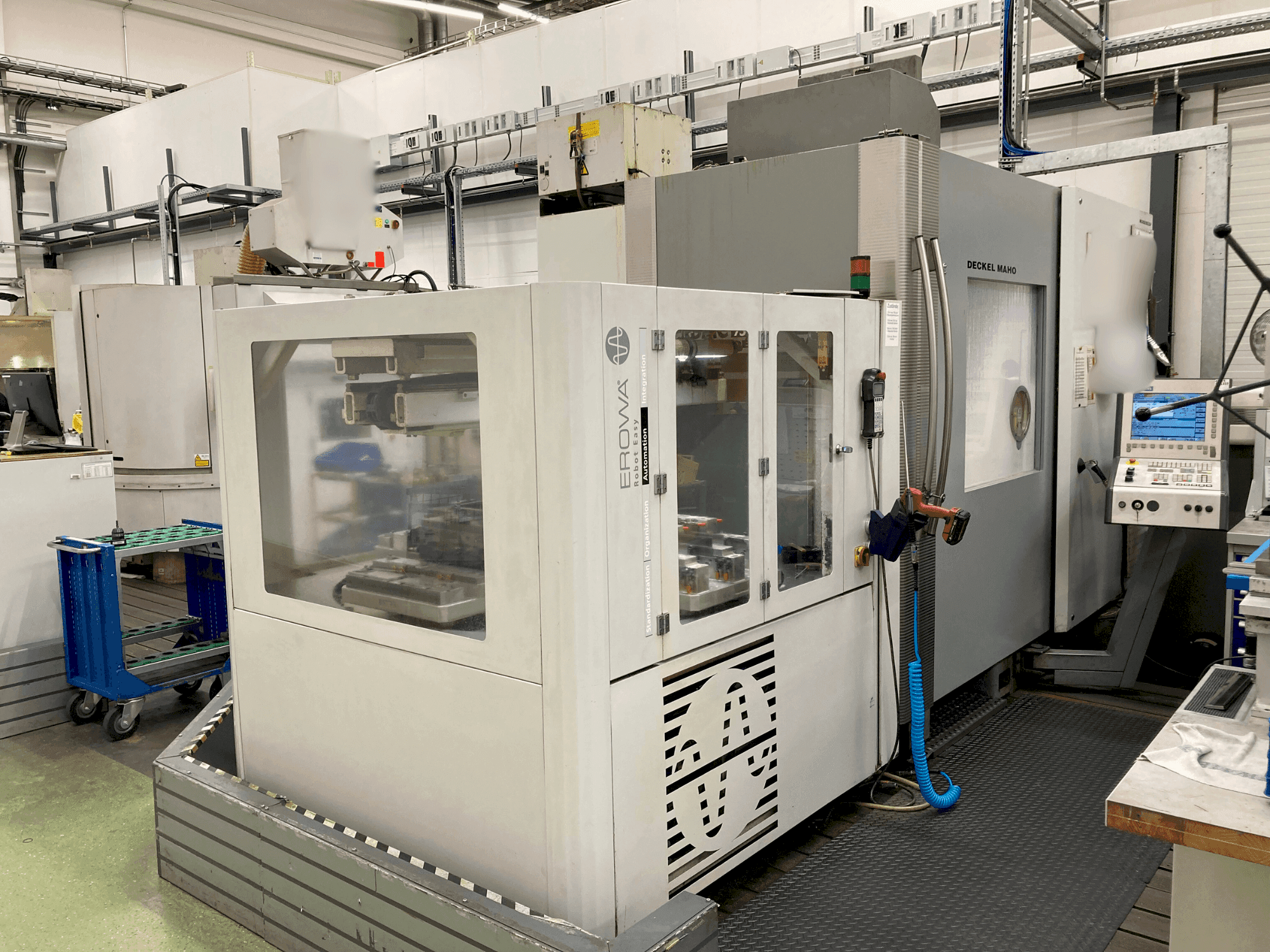 Front view of DECKEL DMC 75V linear machine