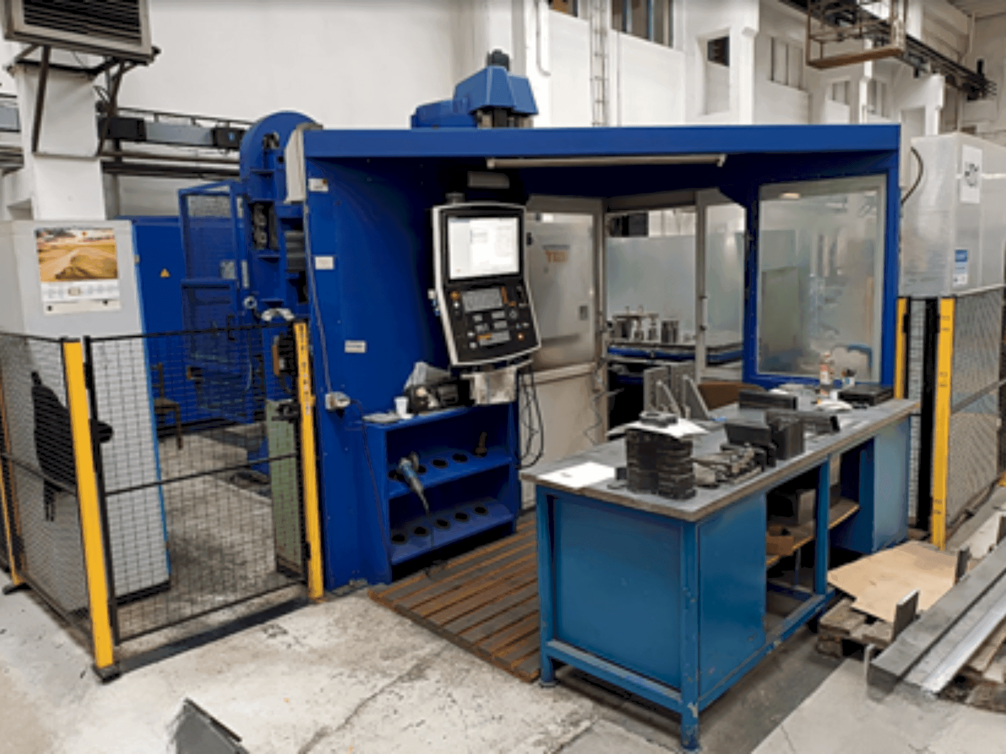 Front view of TOS Varnsdorf WHQ 10 CNC machine