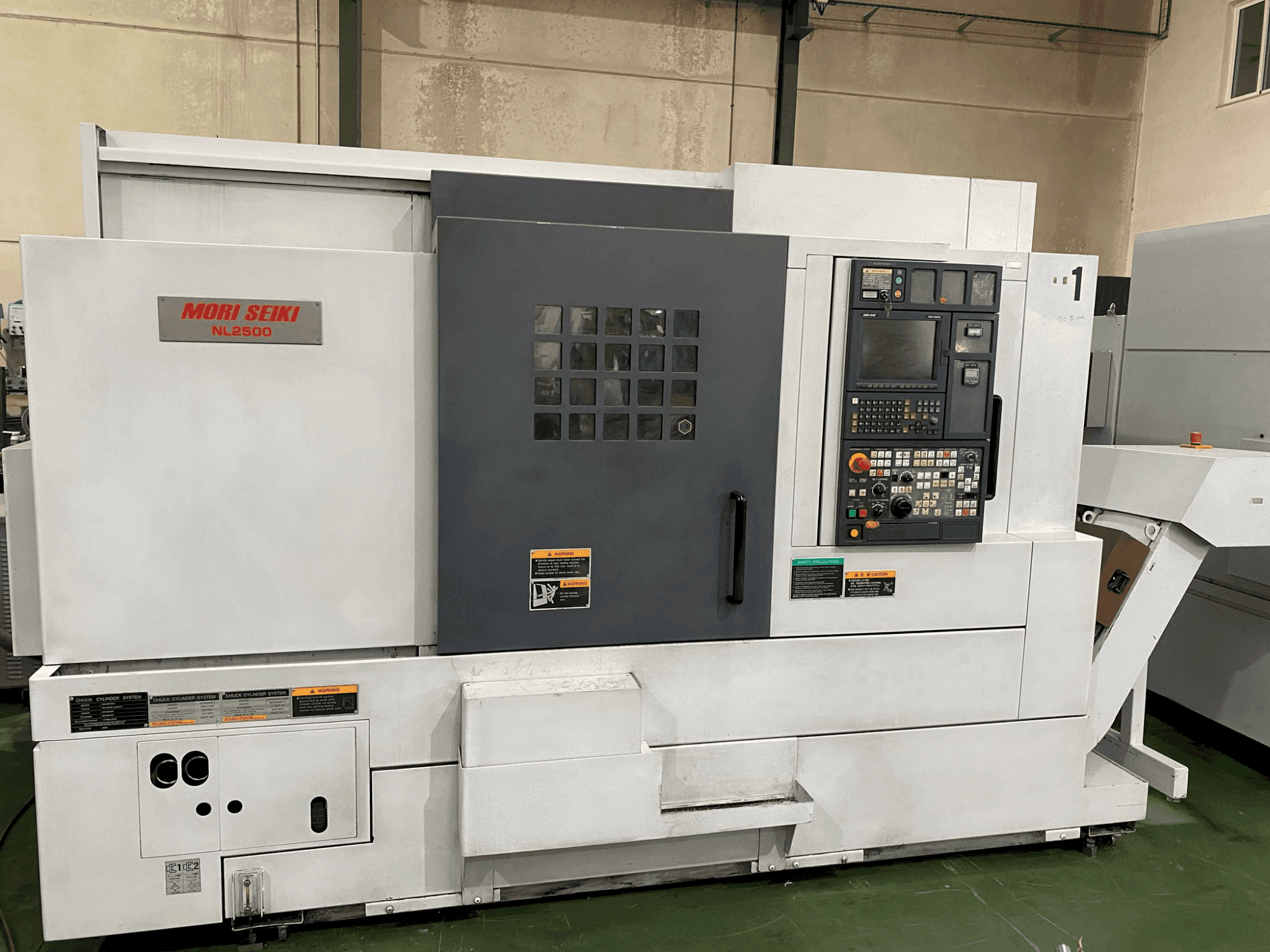 Front view of MORI SEIKI NL 2500 SY (2007) machine