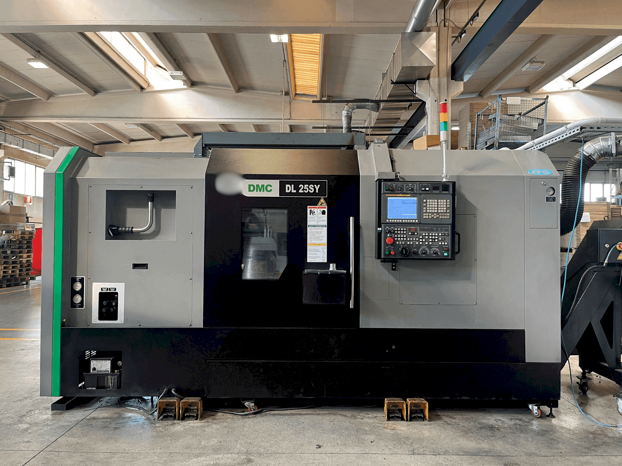 Front view of FFG DMC DL 25SY machine