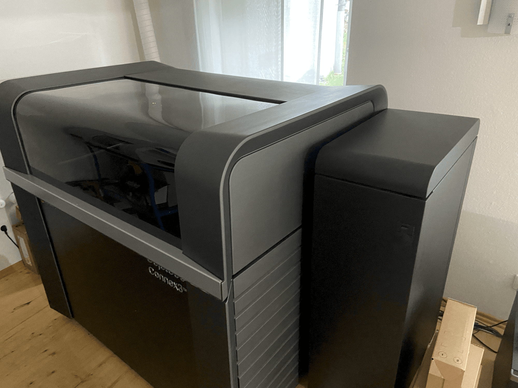 Front view of Stratasys Objet500 Connex3 machine