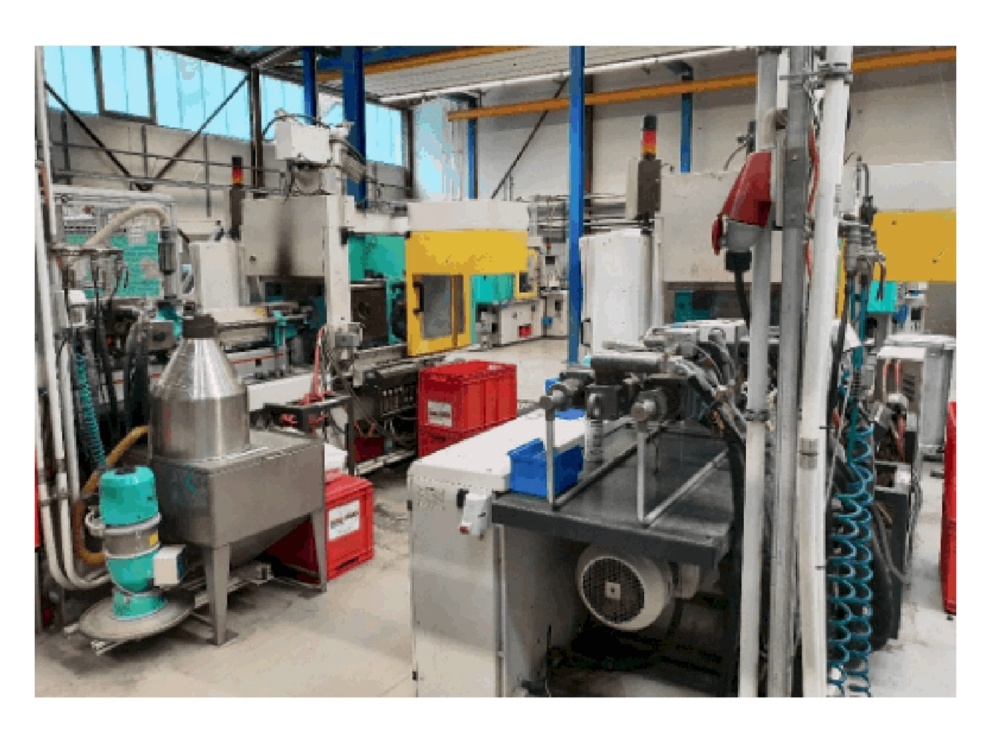 Side view of Arburg 320 C 600-250 machine