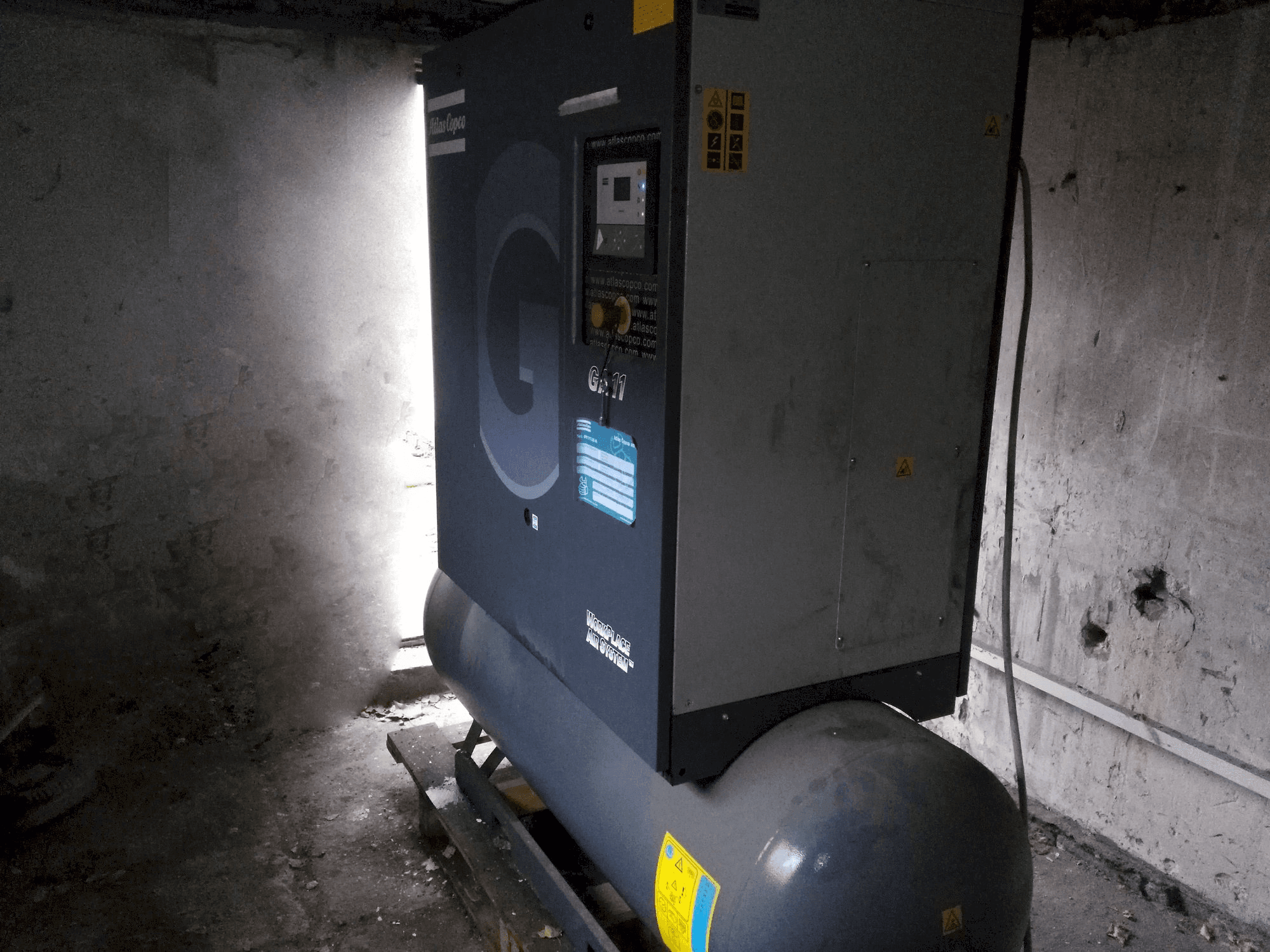 Front view of Atlas Copco GA11P machine