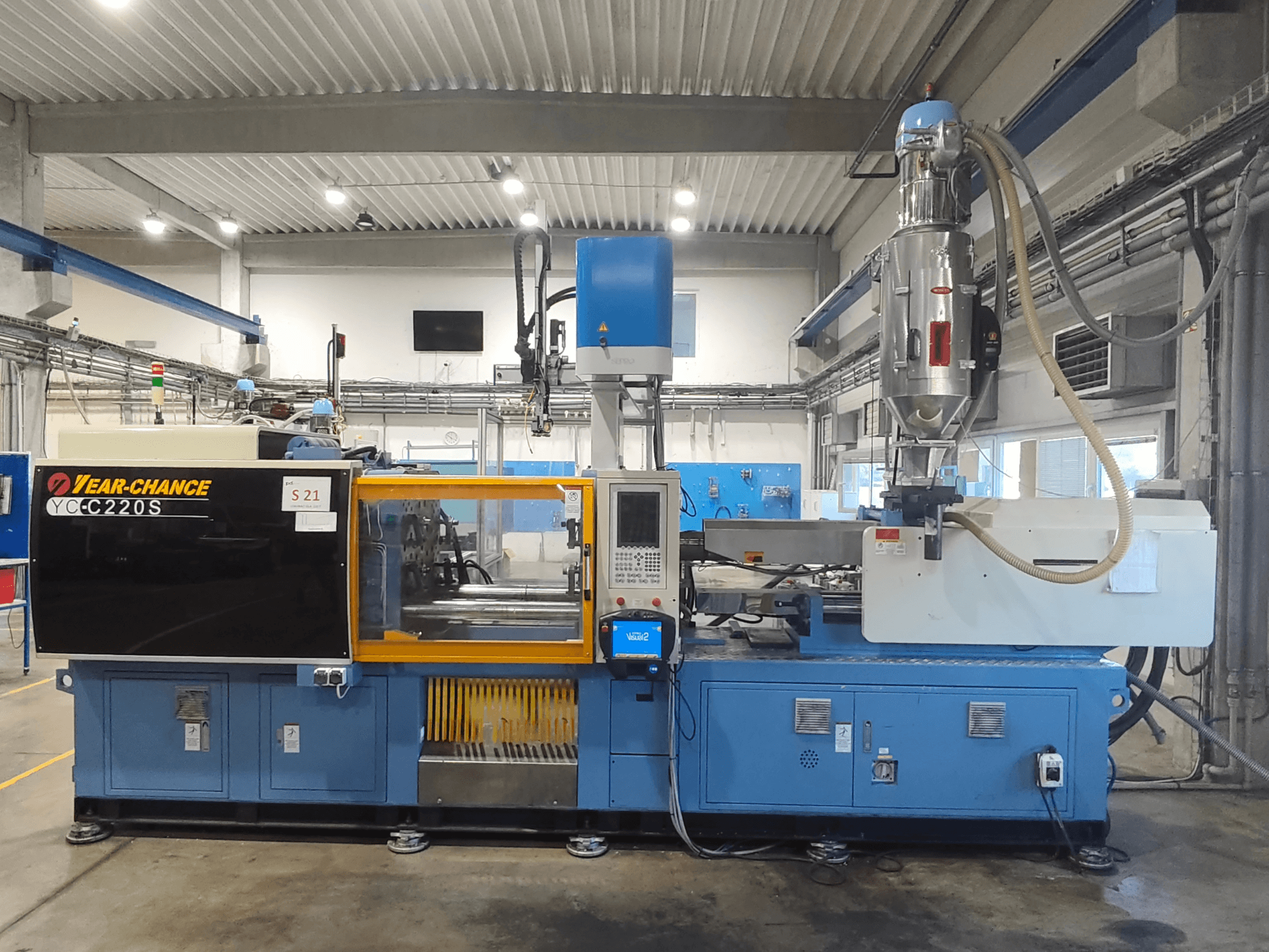 YEAR-CHANCE YC-C 220S electrical injection moulding machine, front view, featuring control panel and material hopper.