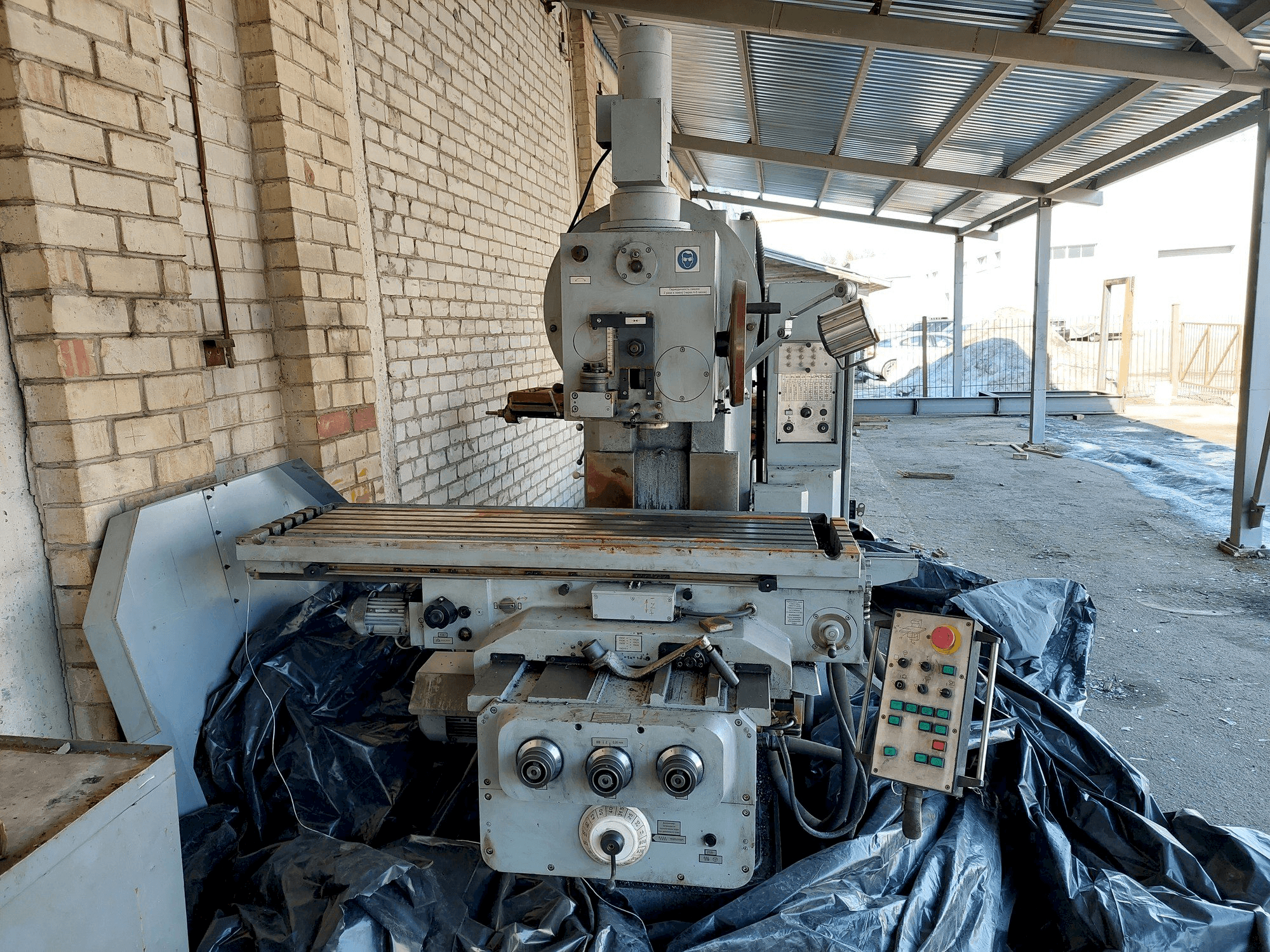 Front view of Heckert FSS450MR machine