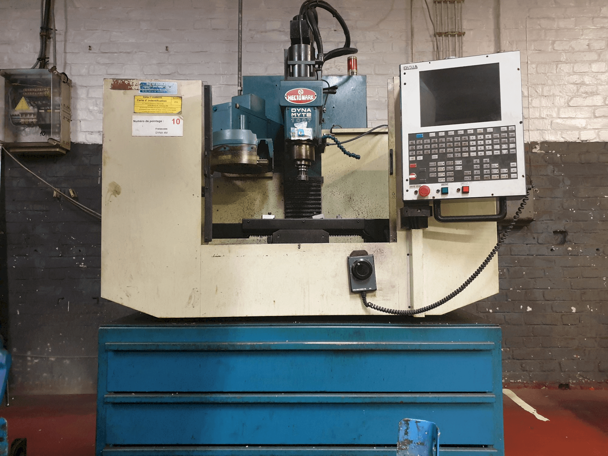 Front view of Dyna DM1007 Machine