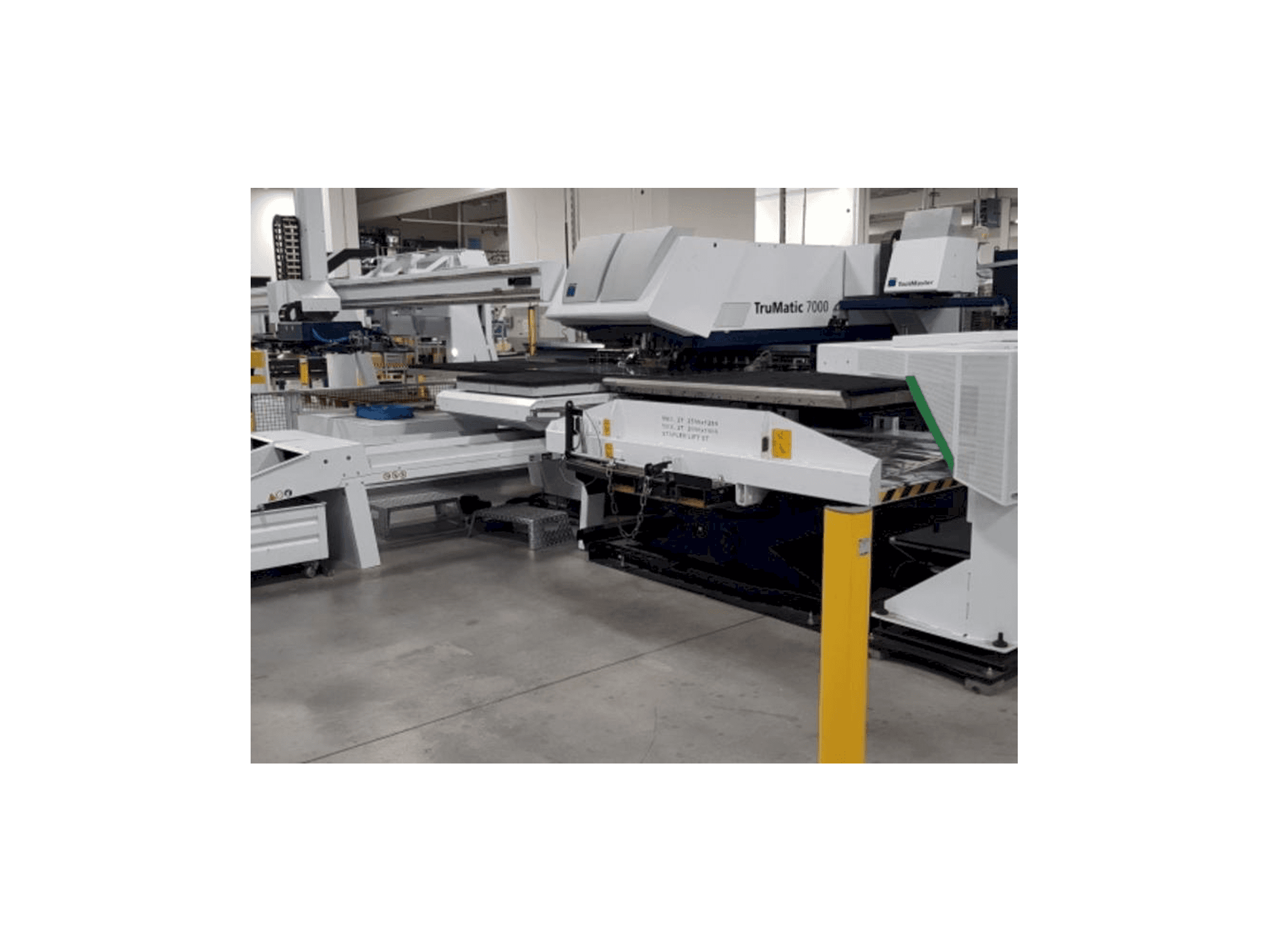 Front view of Trumpf Trumatic 7000 machine