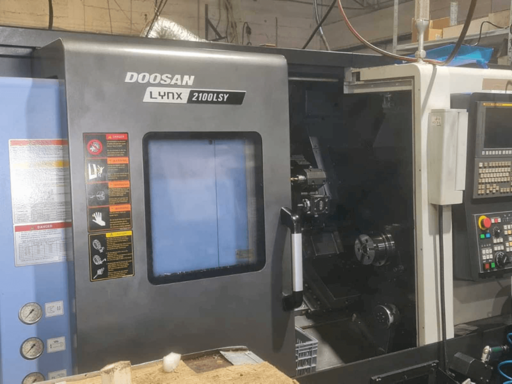 Front view of Doosan Lynx series machine