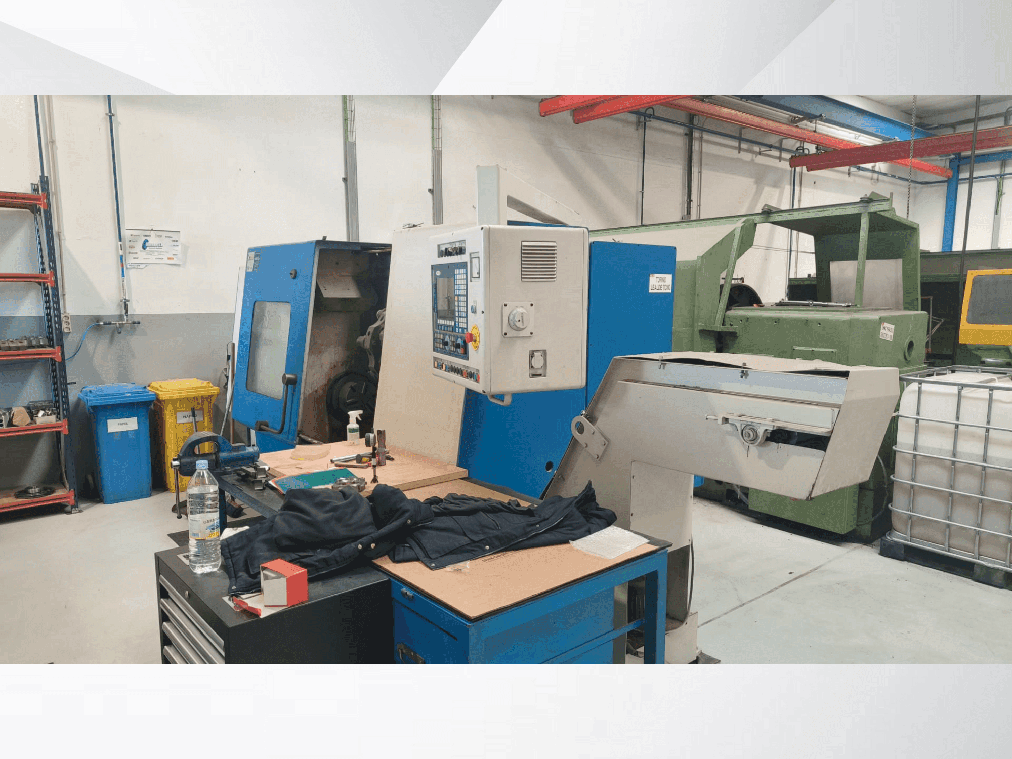 Side view of Lealde TCN-0 machine