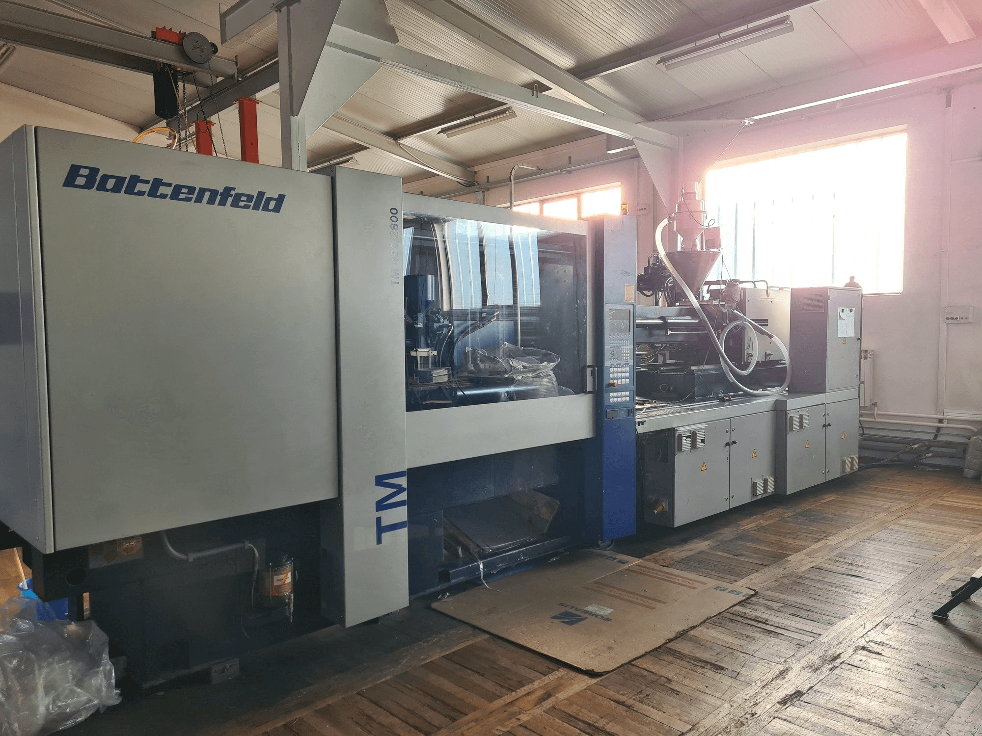 Front view of Battenfeld TM 450/2800 machine