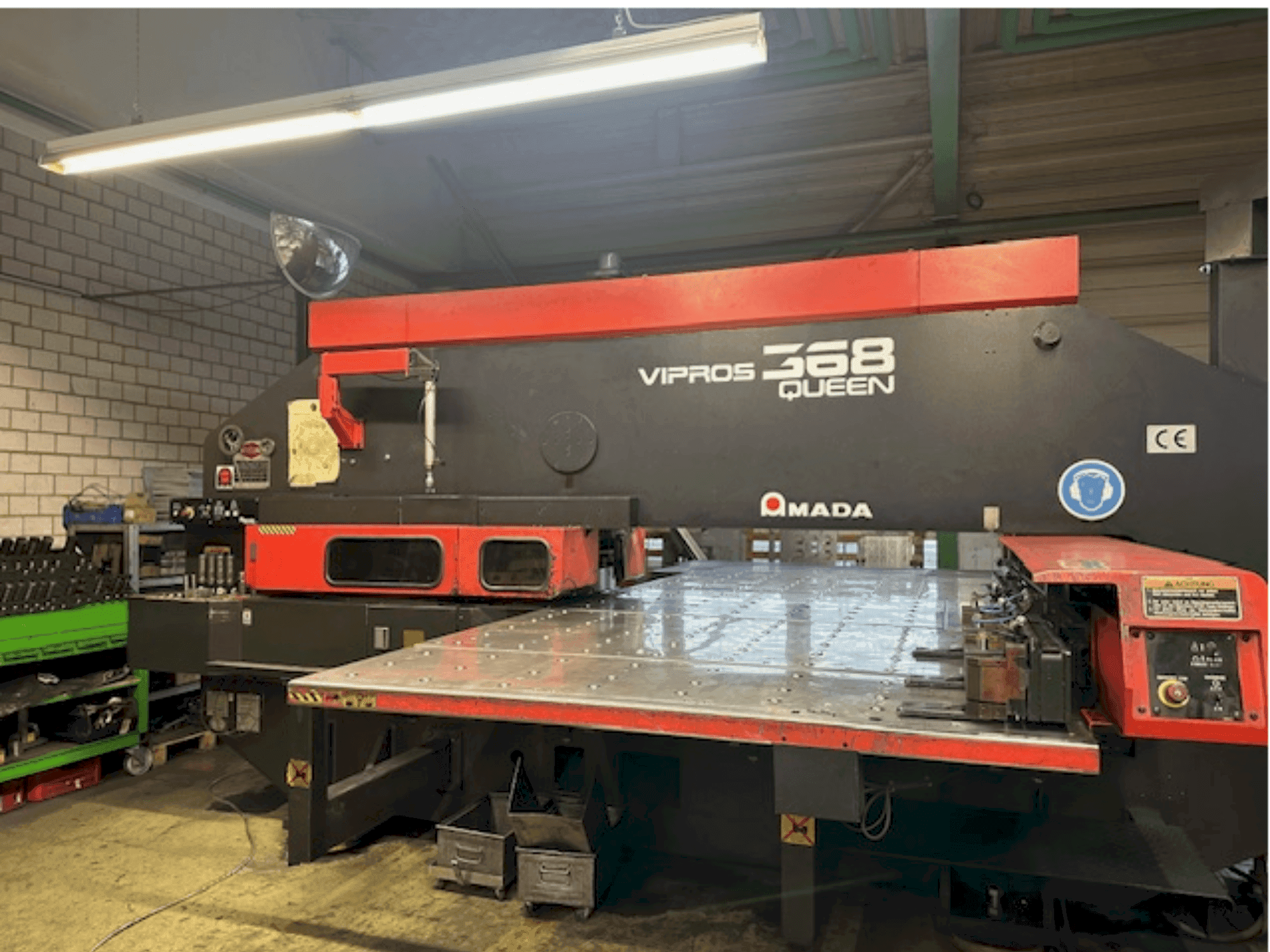 Front view of AMADA Vipros 368 Queen machine