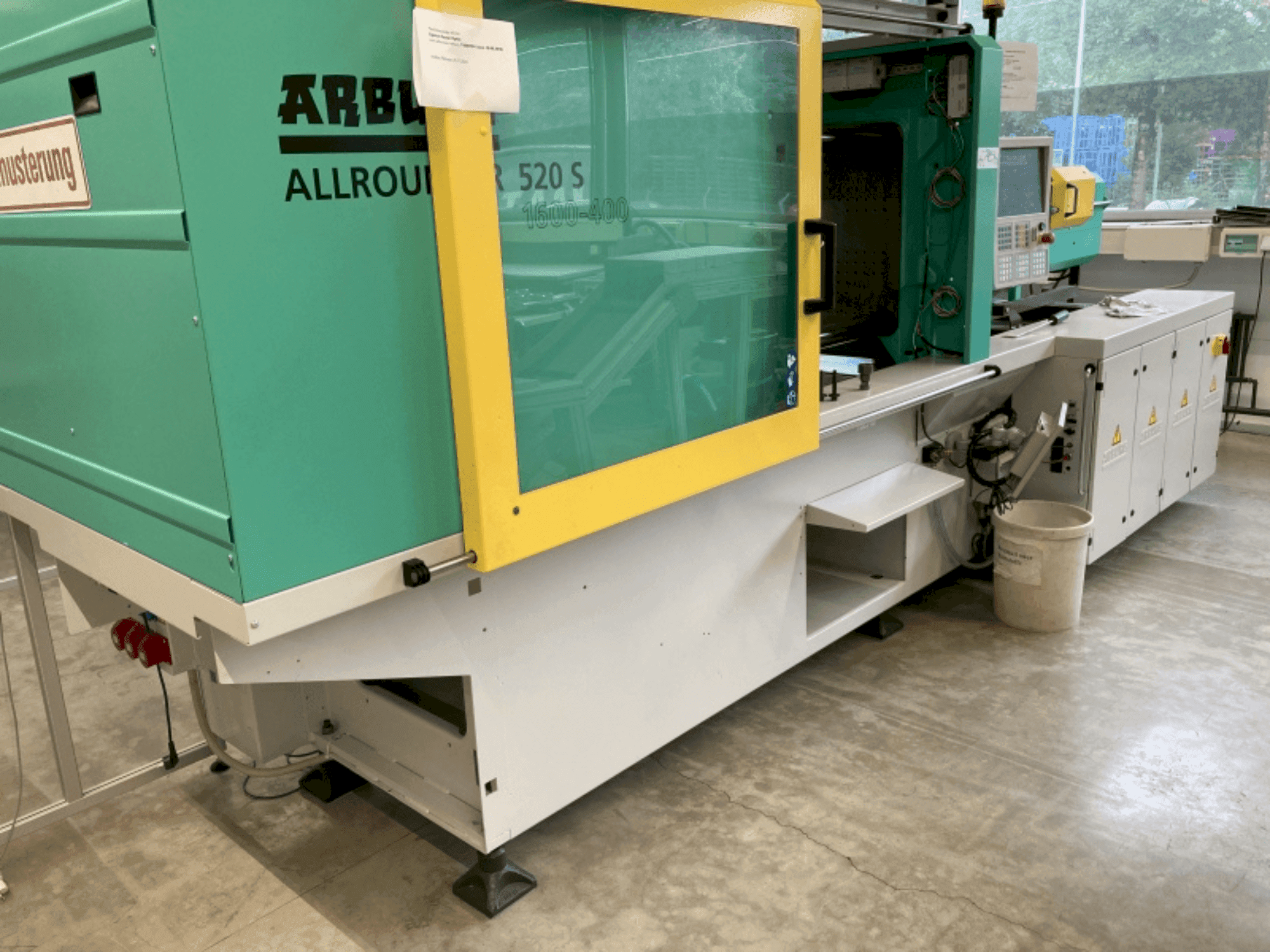 Front view of Arburg Allrounder 520S-1600-400 machine