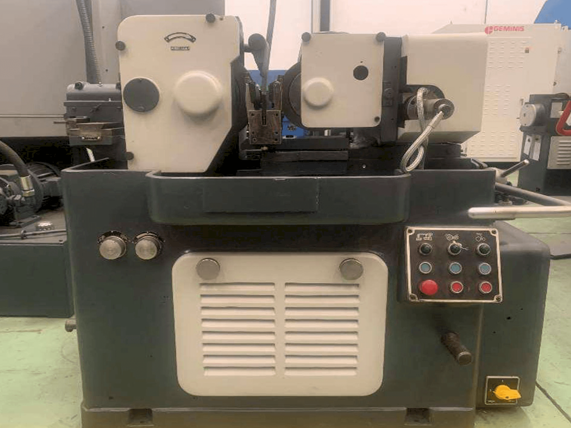 Front view of Estarta 301 machine