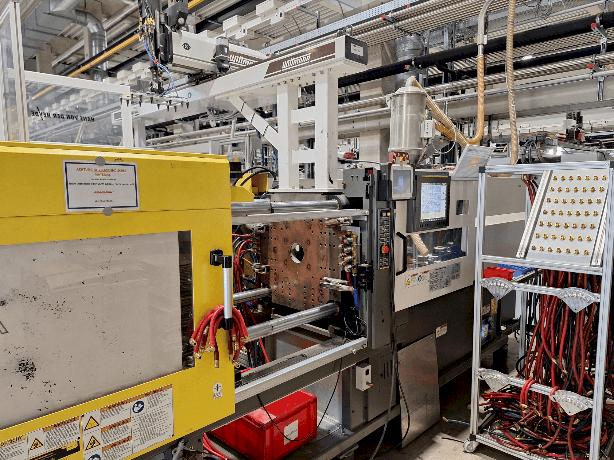 Front view of FANUC Roboshot S130iA machine