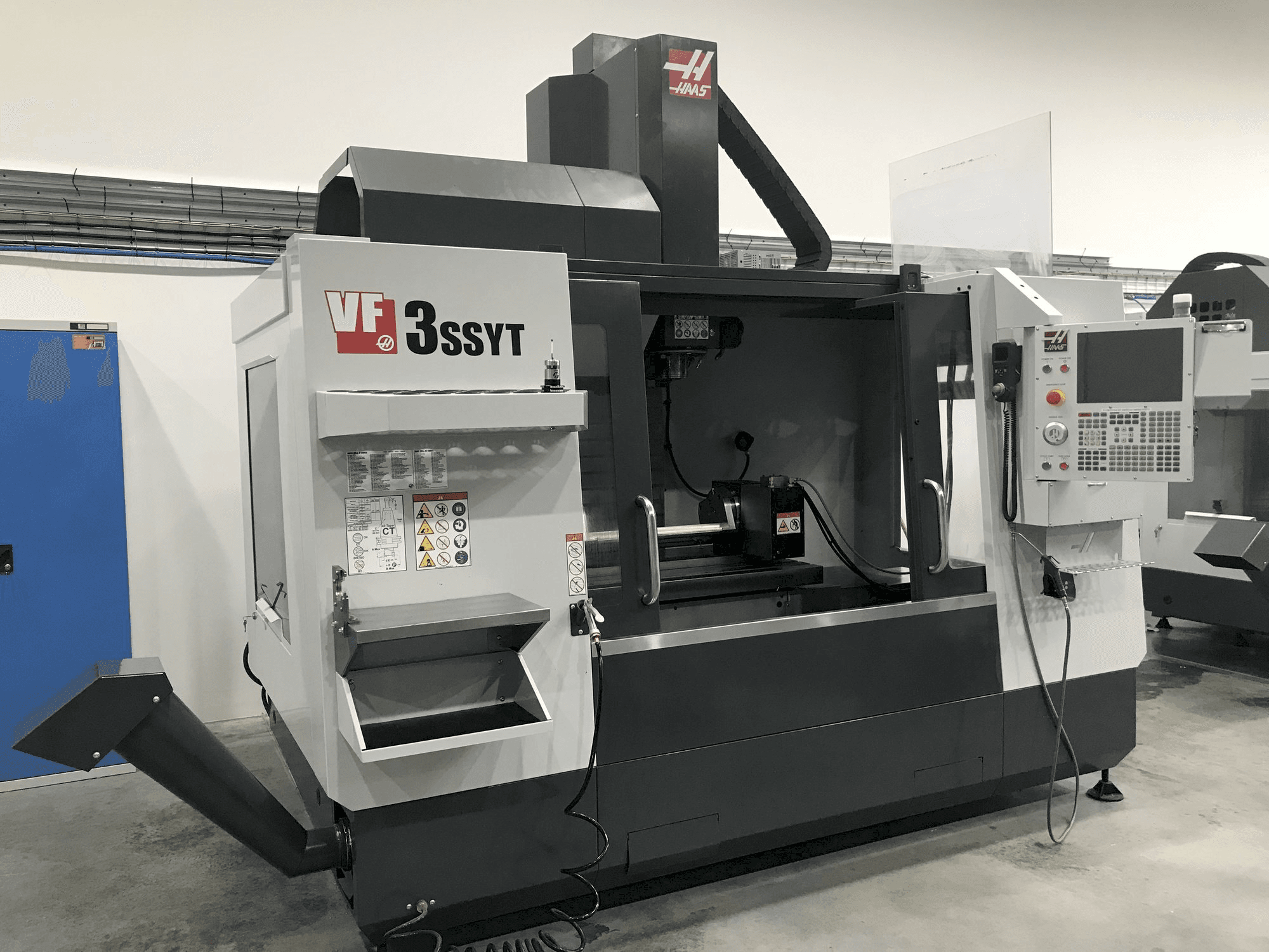 Front view of HAAS VF-3 SSYT machine