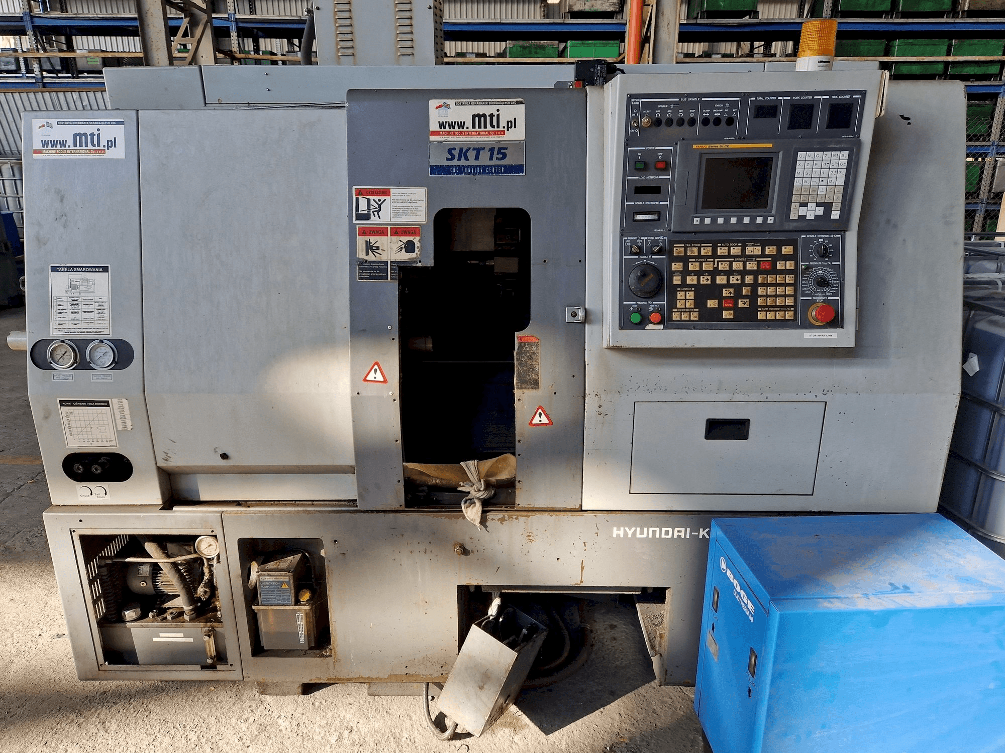 Front view of HYUNDAI KIA SKT 15 machine
