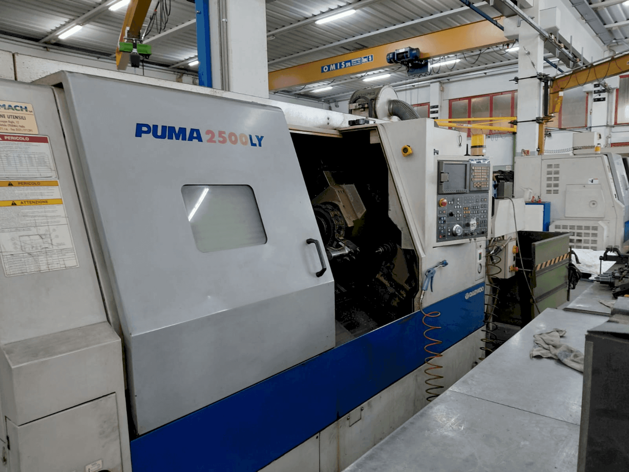 Front view of DOOSAN Puma 2500 LY machine