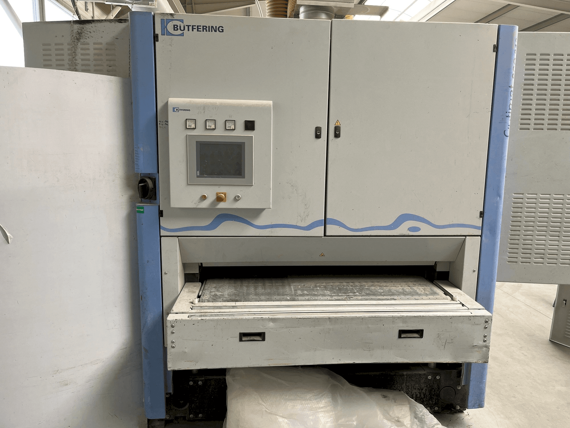 Front view of BUTFERING OPTIMAT SCO313 MRR machine