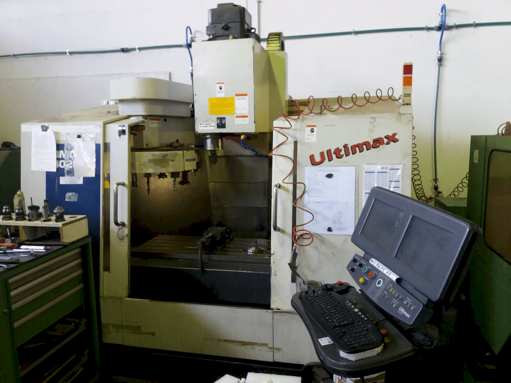 Front view of Hurco BMC 420 HT machine
