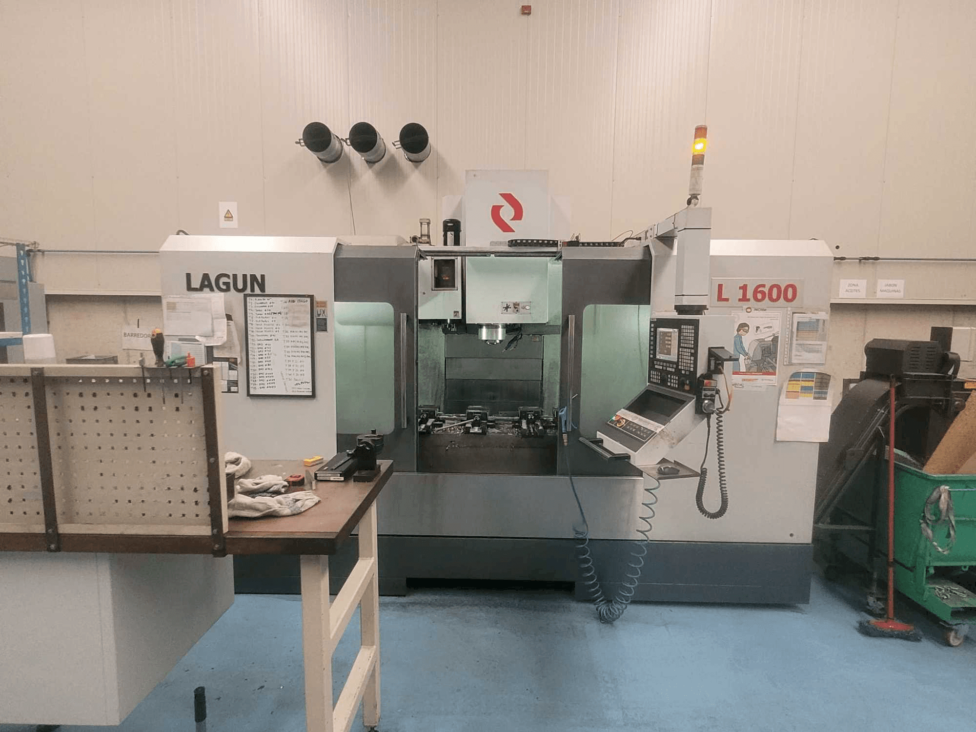Front view of LAGUN L-1600 machine