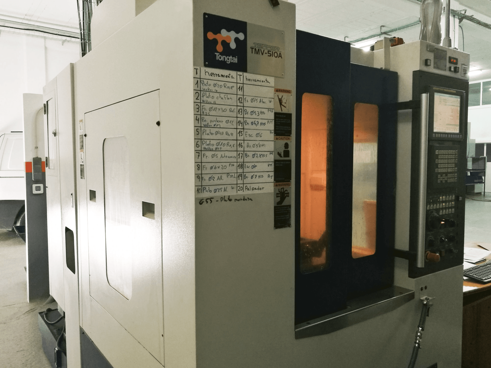 Left side view of Tongtai TMV-510A machine