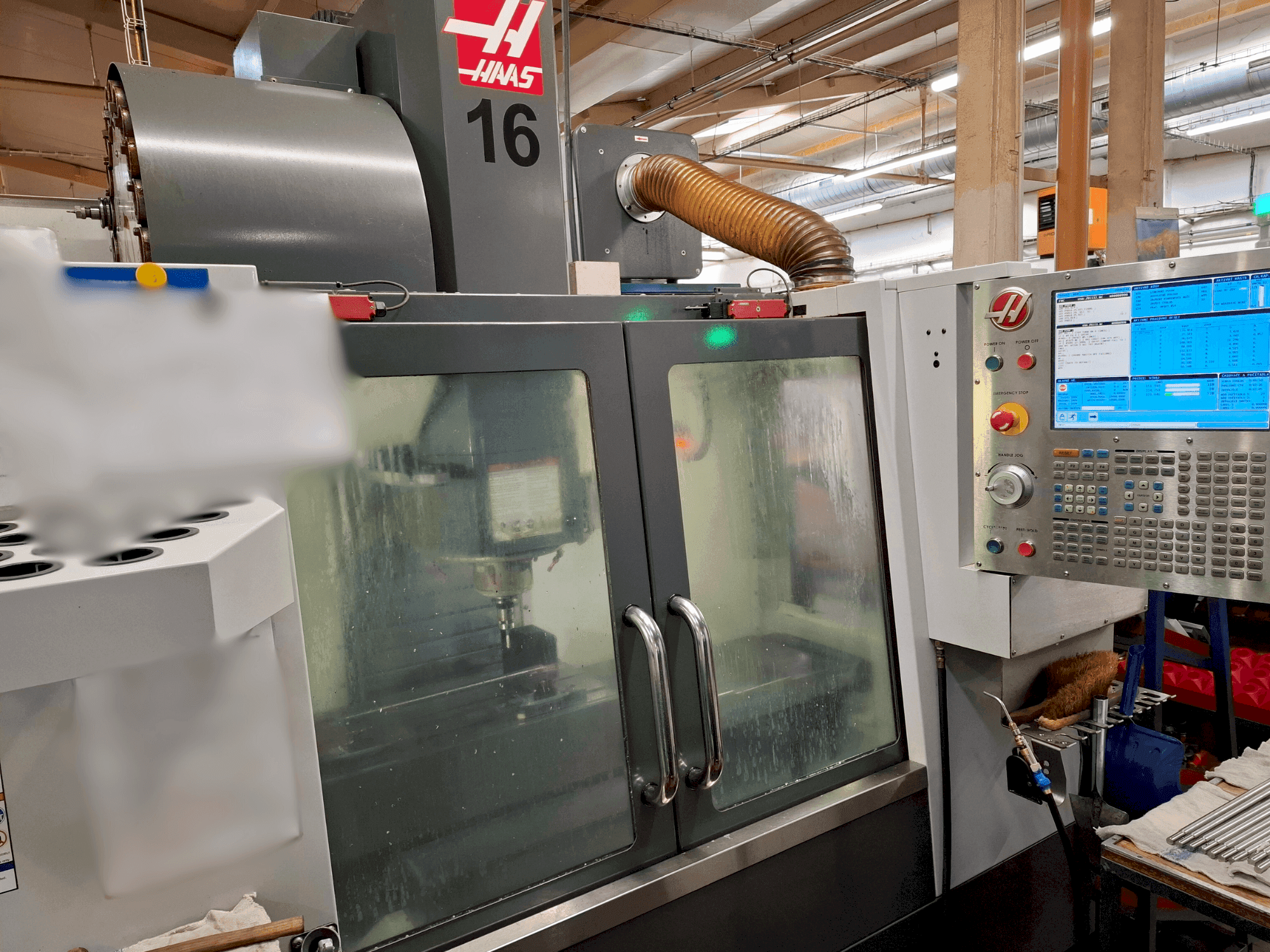 Front view of HAAS VF-2SS machine