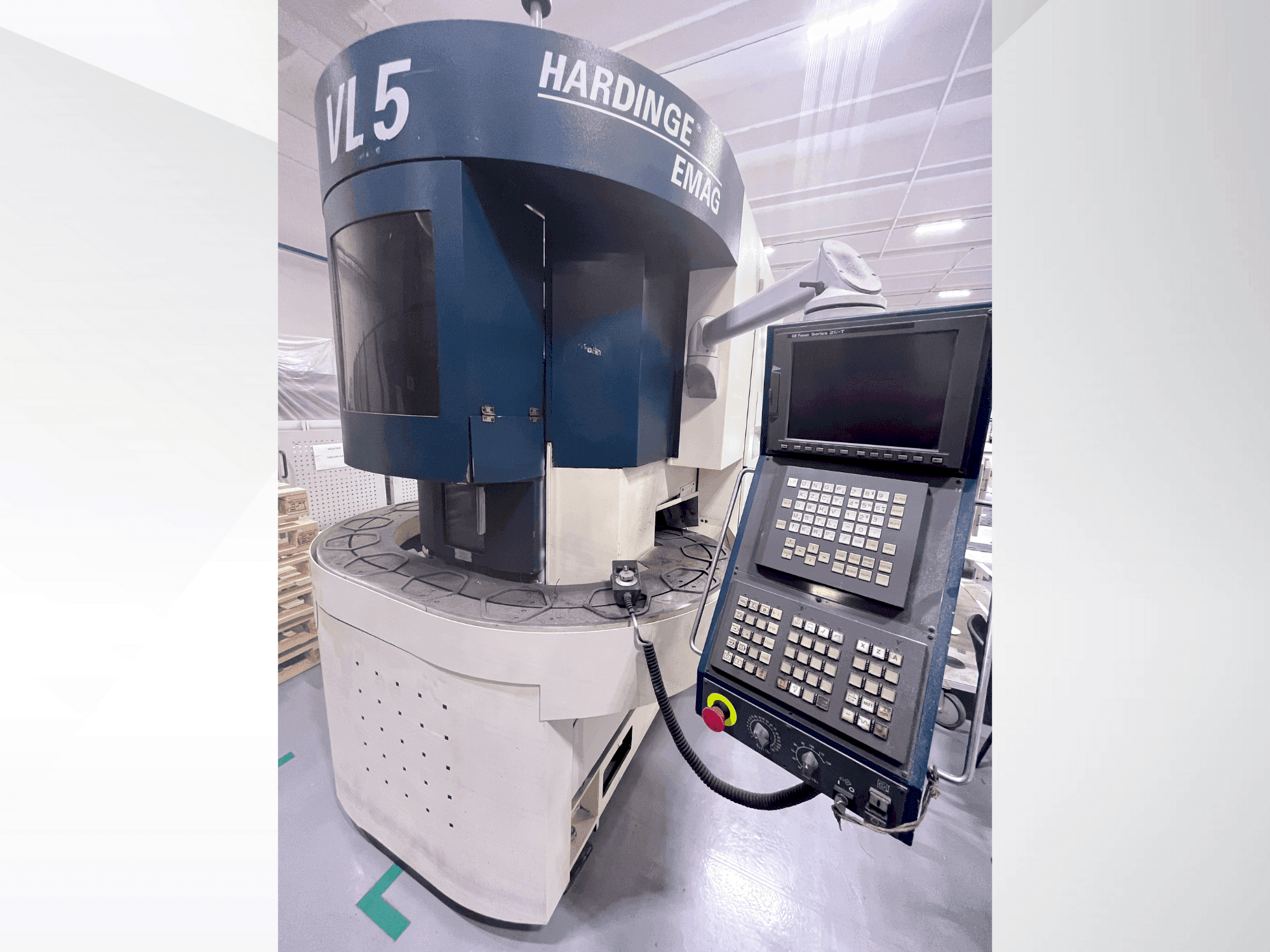 Front view of HARDINGE VL-5 machine