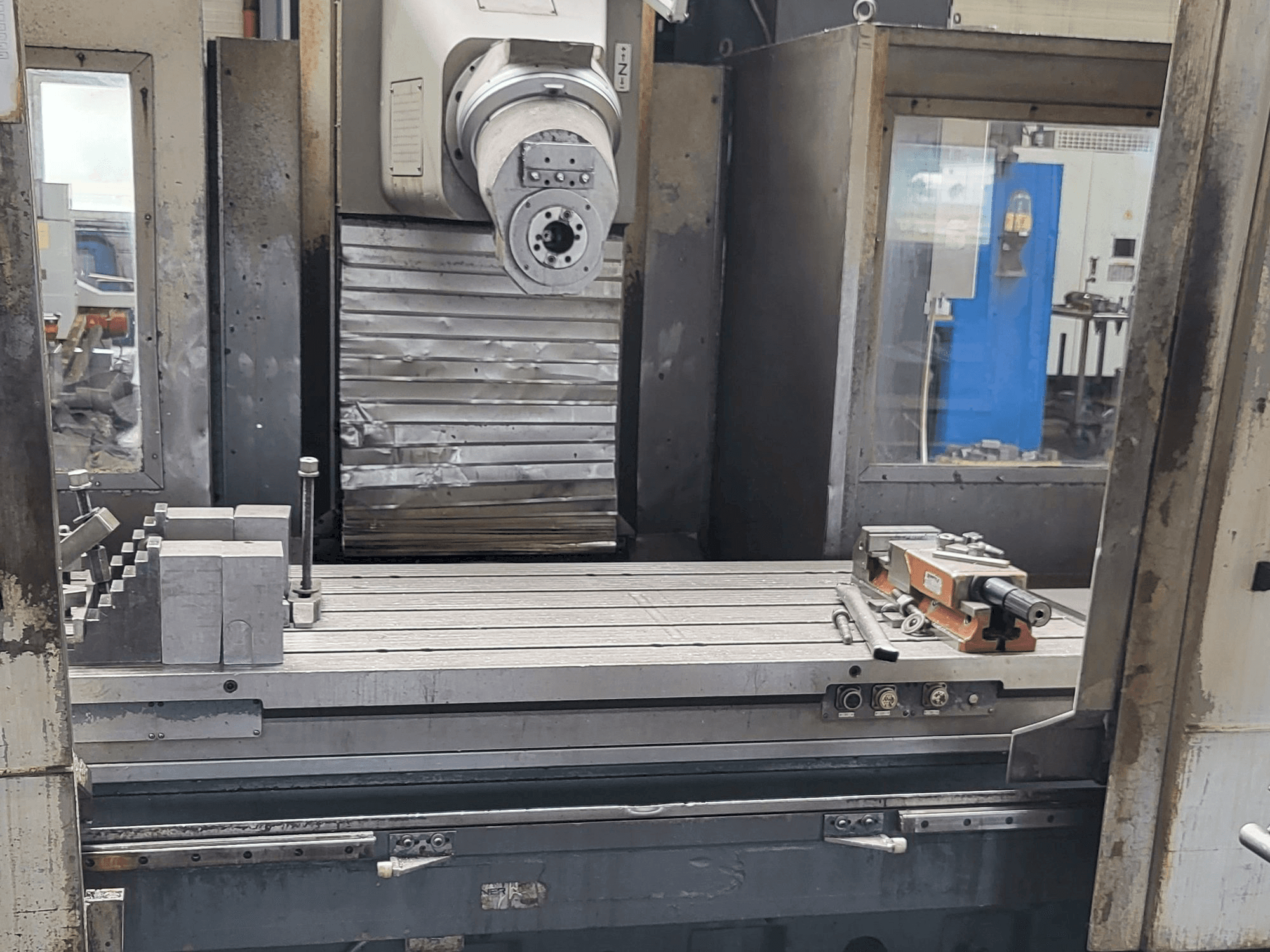 Front view of ANAYAK PERFORMER 2000 machine