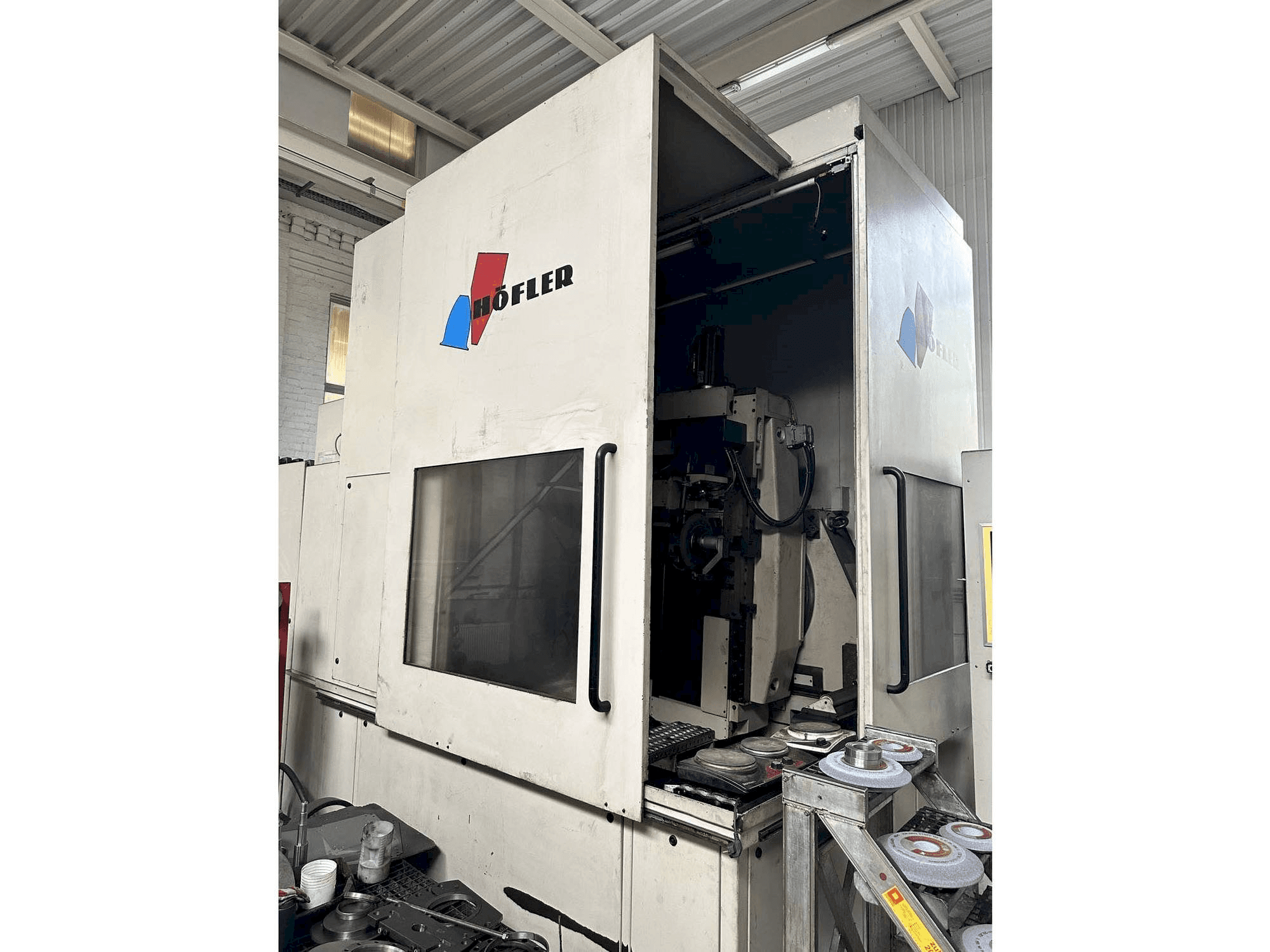 Front view of HOFLER NOVA CNC 1000 machine