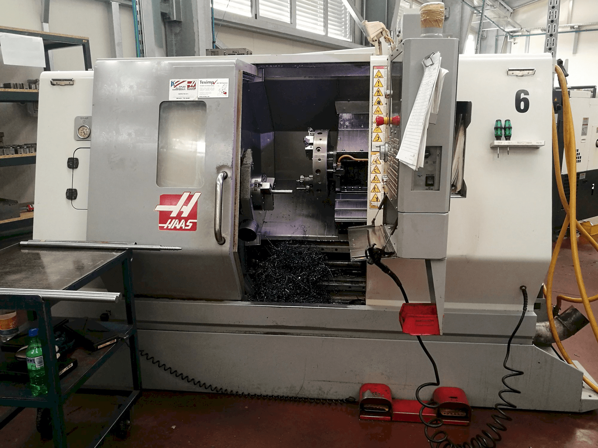 Front view of HAAS SL-20THE machine