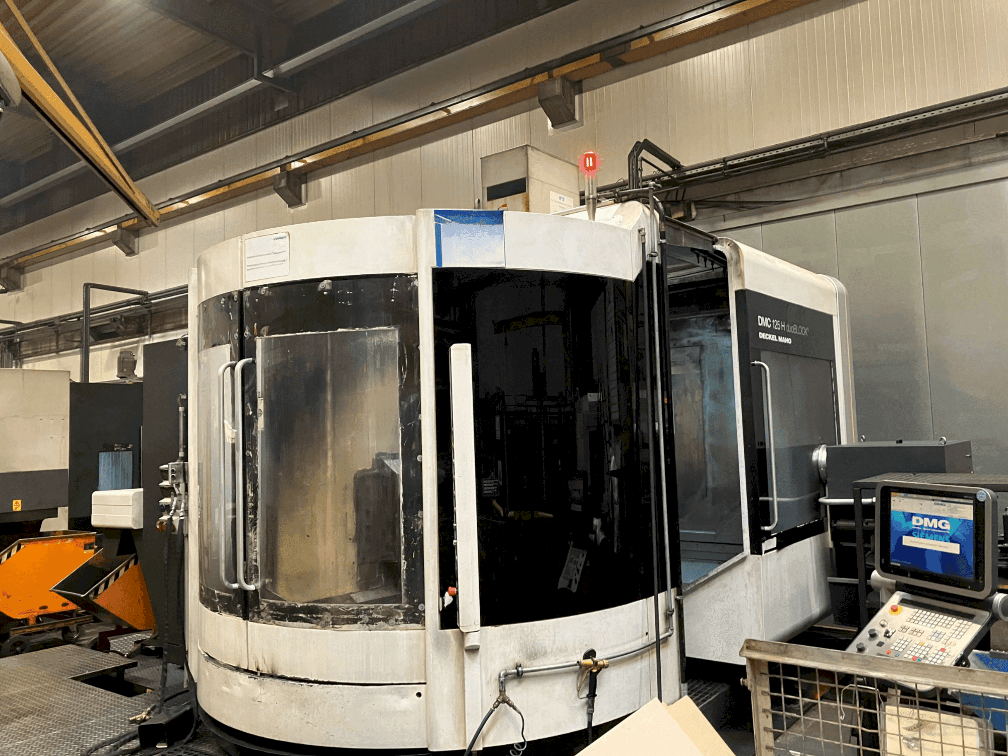 Front view of DECKEL DMC 125 H duoBlock machine