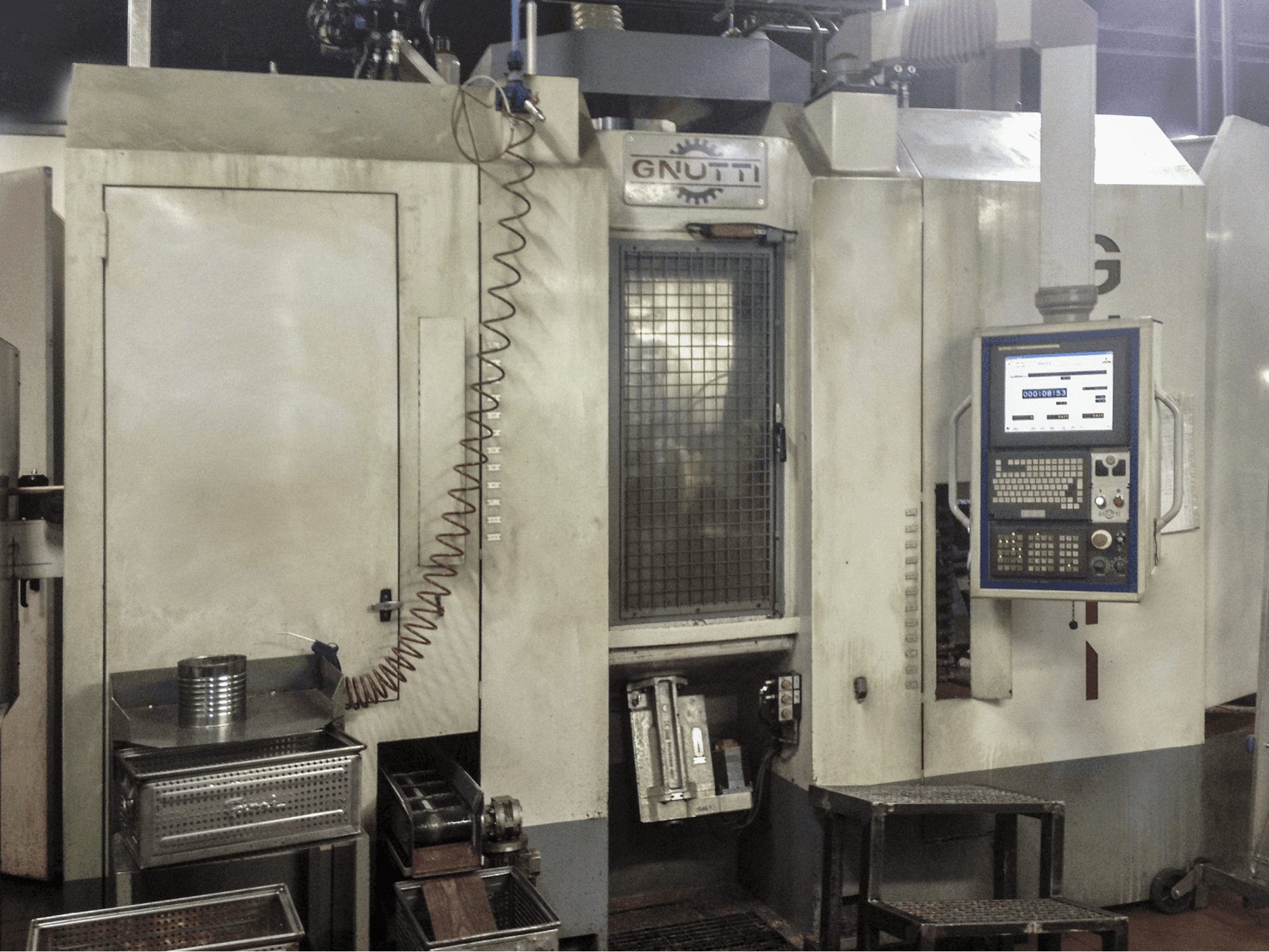 Left view 1 of GNUTTI FMOR-15-120-130-CNC machine