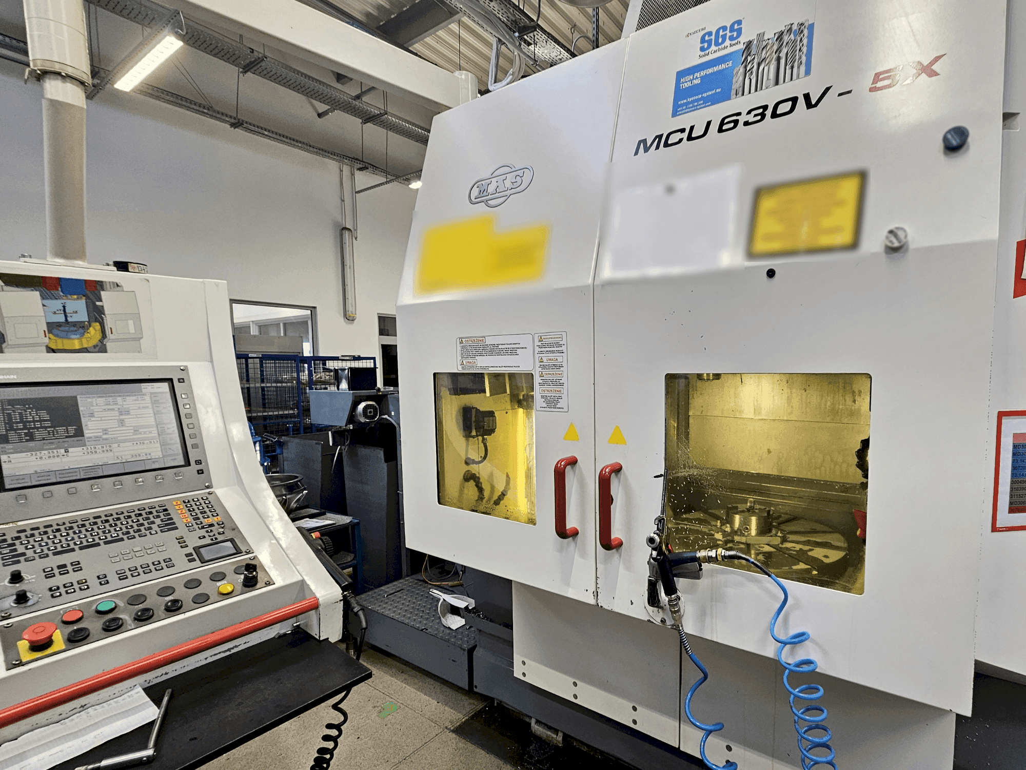 Side view of KOVOSVIT MAS MCU 630V-5X machine